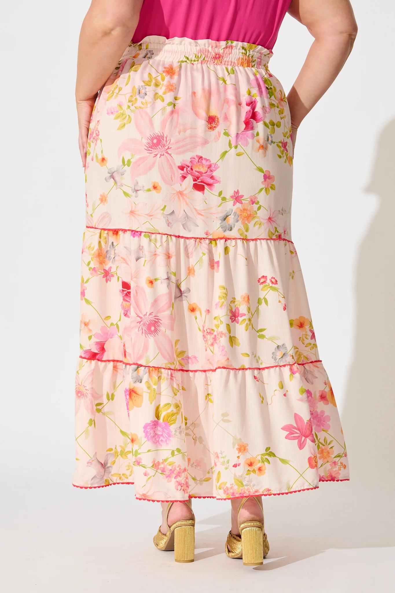Aino Maxi Skirt in Light Blush Floral - Image 9