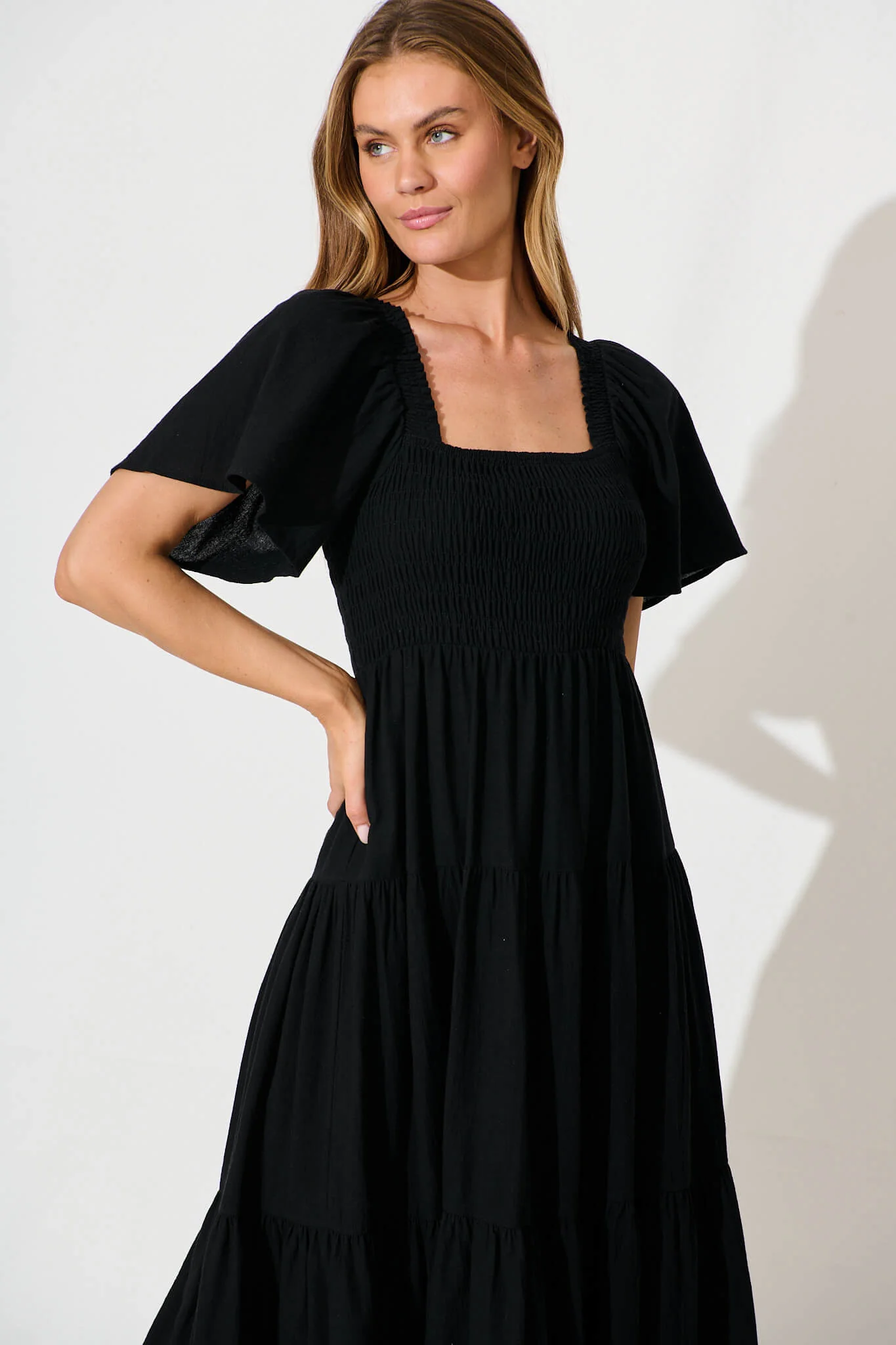 Akino Midi Dress in Black - Image 2