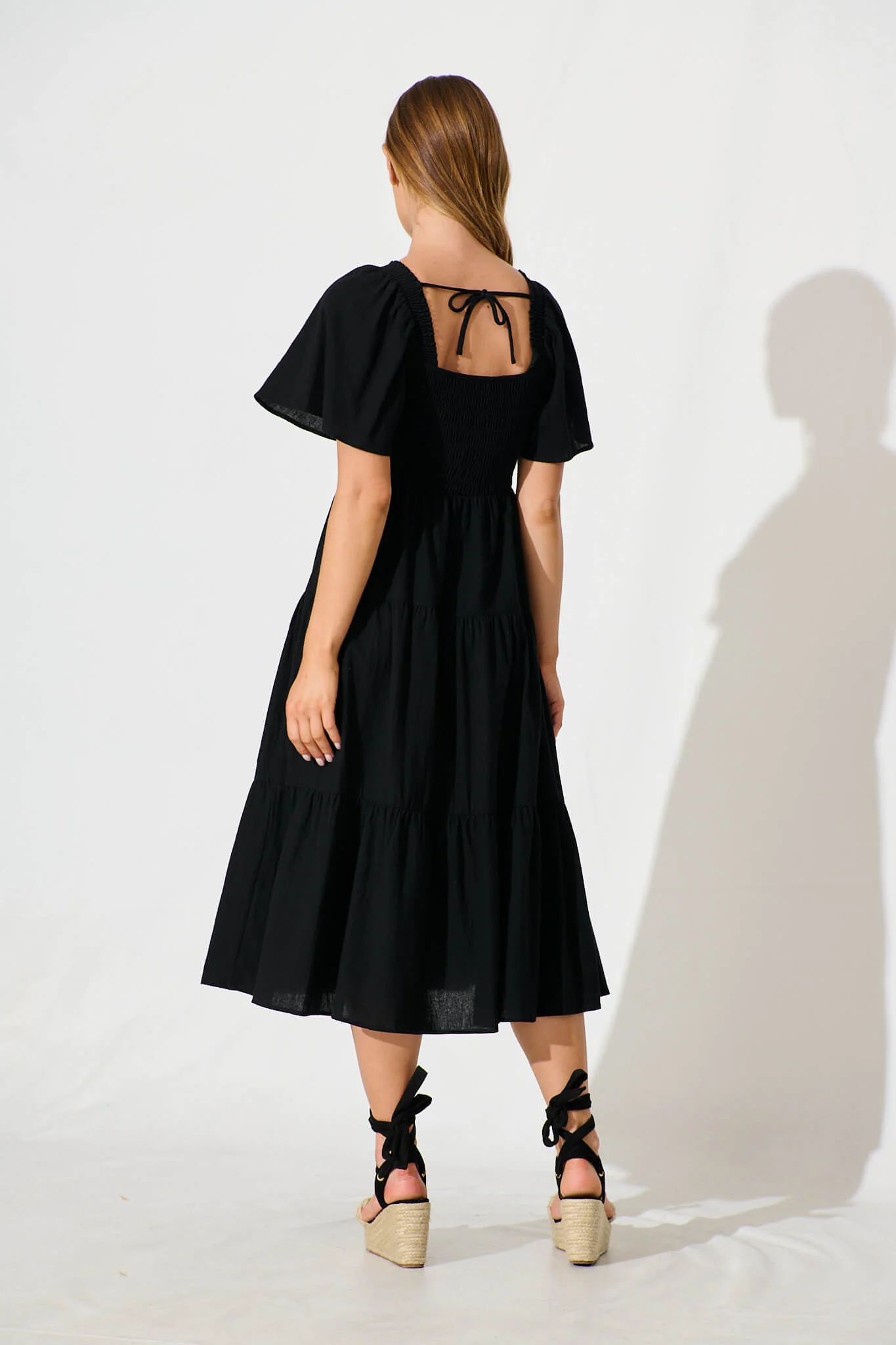 Akino Midi Dress in Black - Image 4