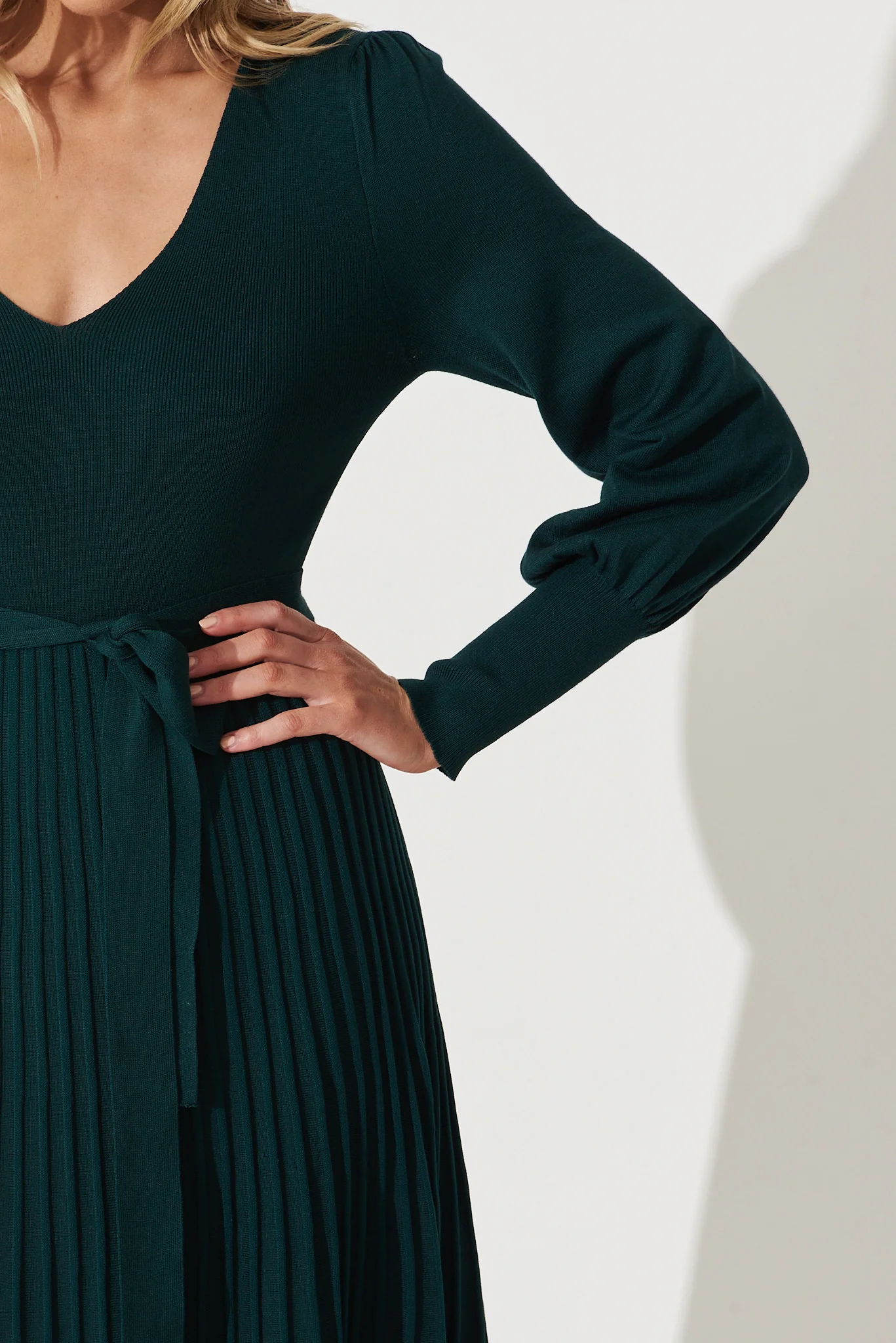 Albi Midi Knit Dress In Emerald Cotton Blend - Image 6