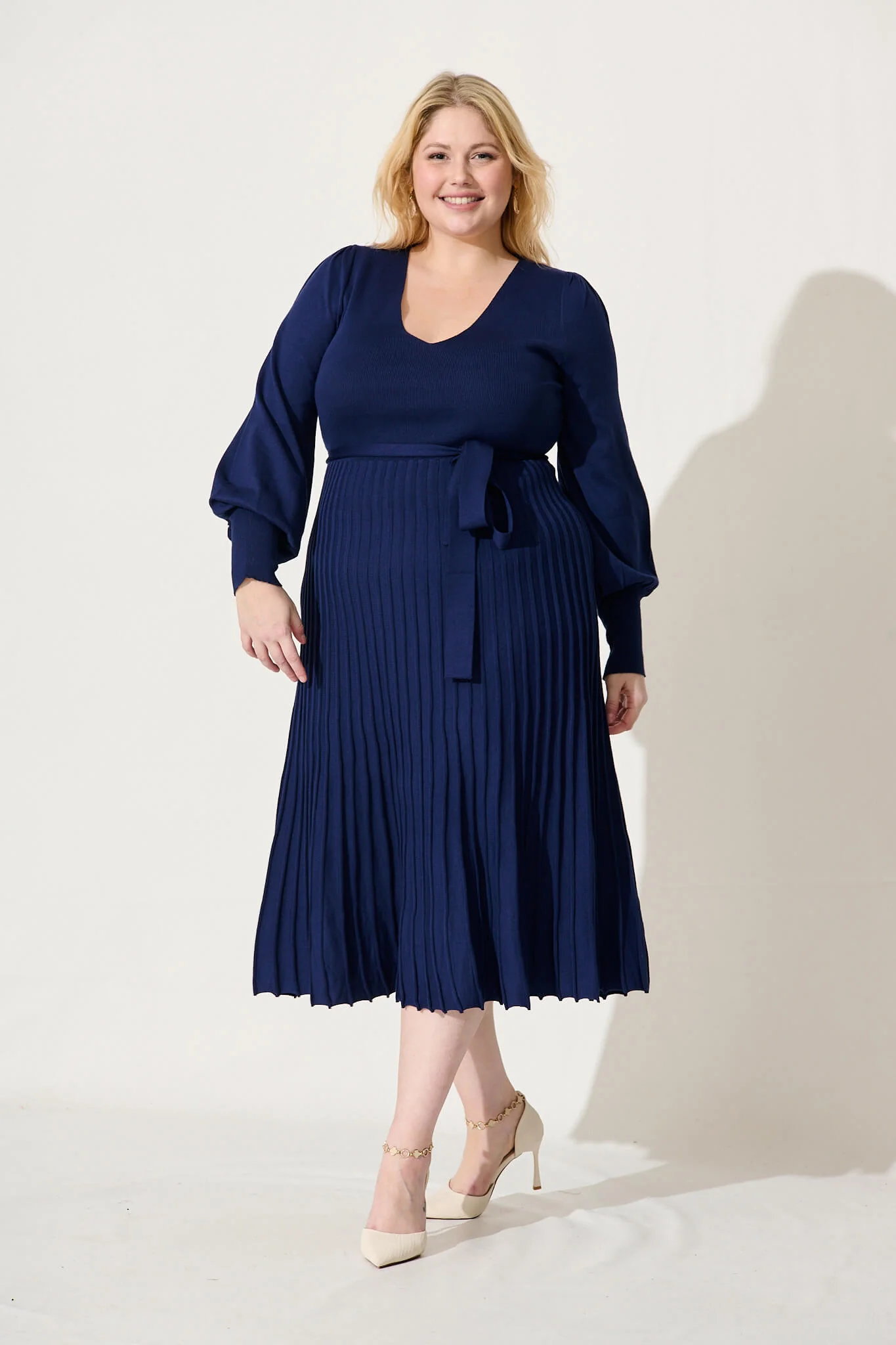 Albi Midi Knit Dress In Navy Cotton Blend - Image 7
