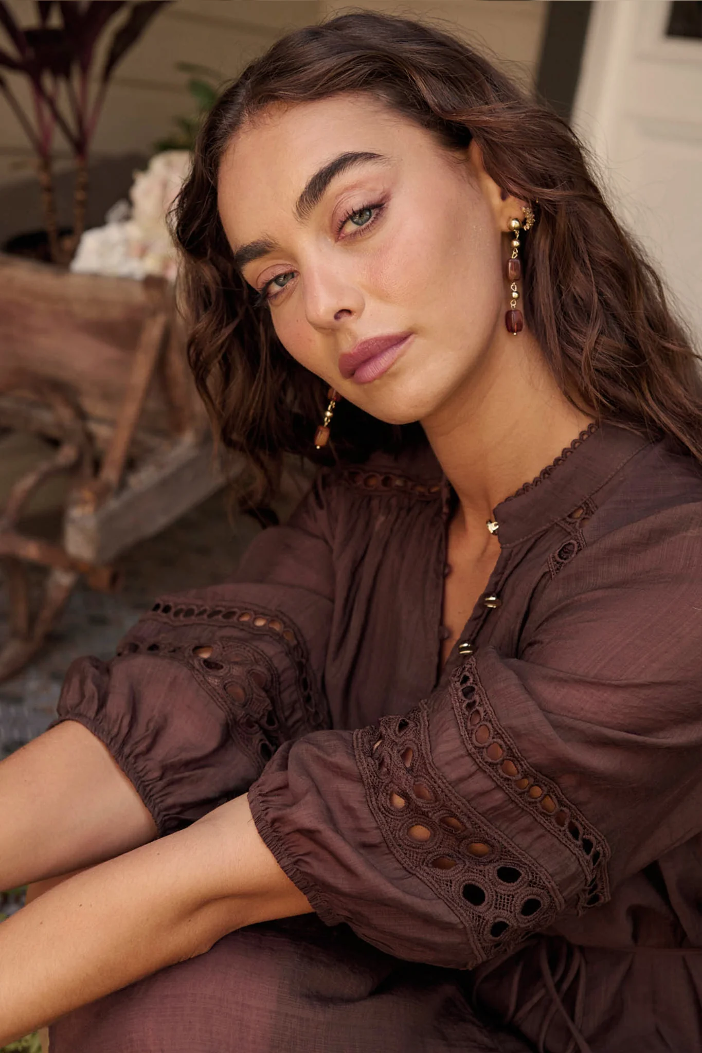Alina Drop Earrings in Gold with Amber Resin - Image 2