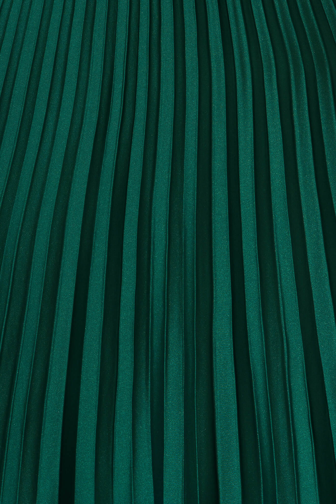 Allison Midi Pleat Skirt In Emerald Satin - Image 15