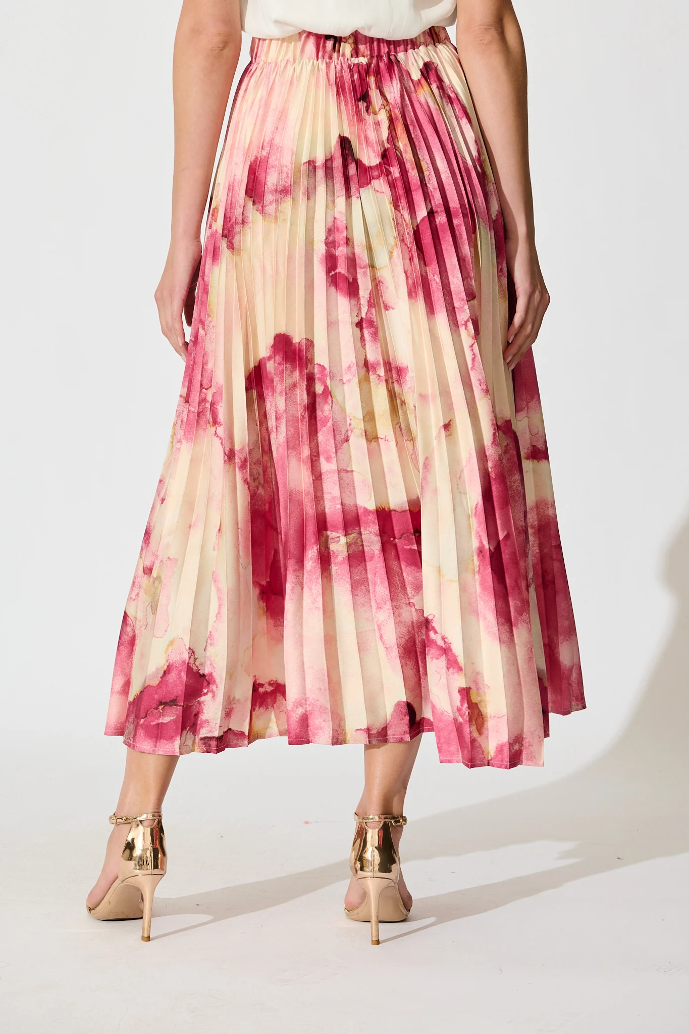 Allison Midi Pleat Skirt in Magenta Watercolour Satin - Image 3