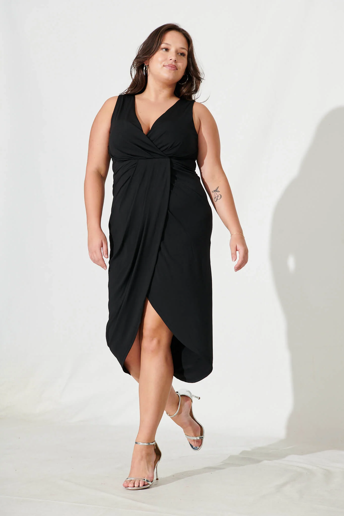 Amanda Midi Dress In Black - Image 2