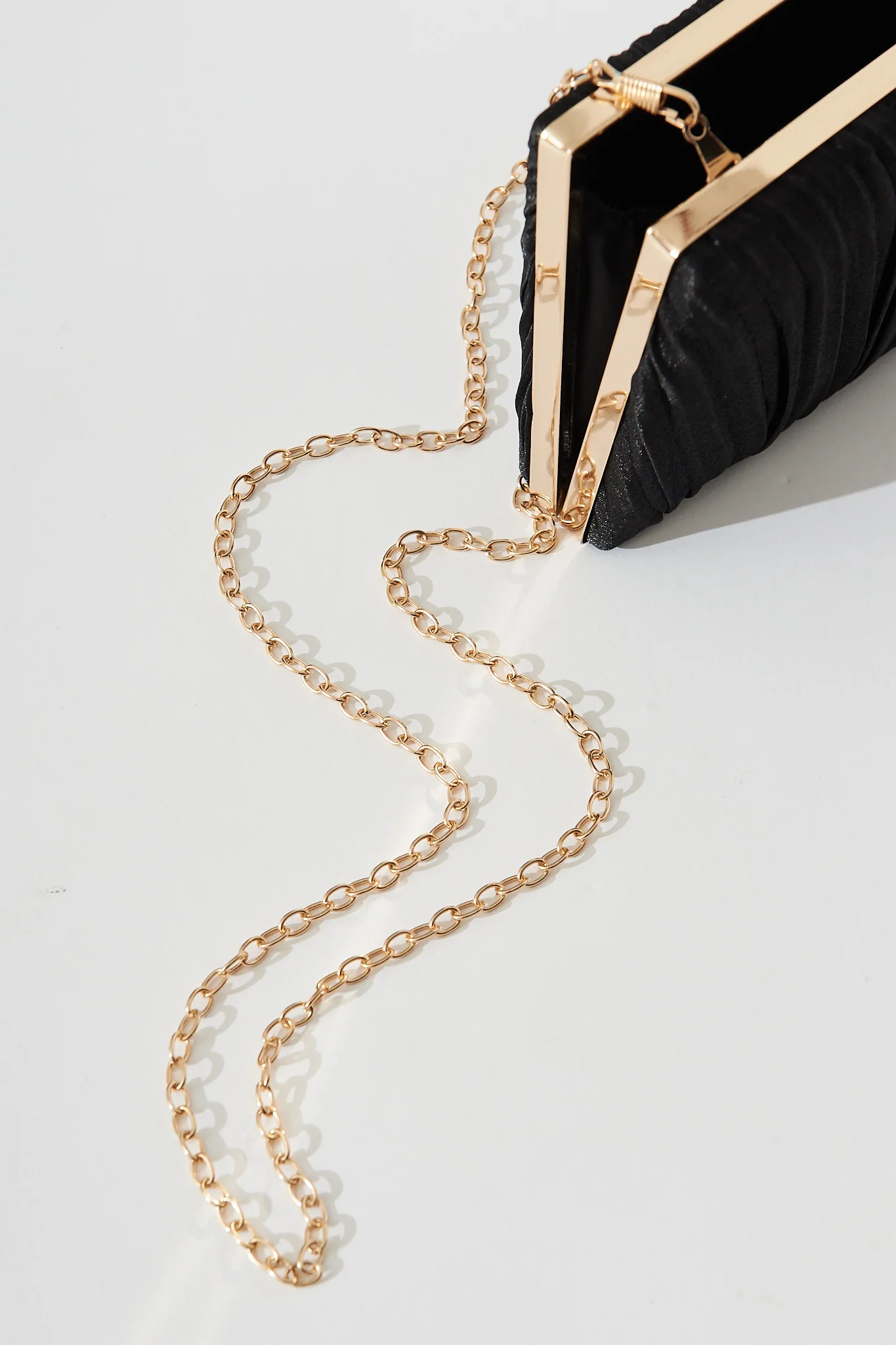 Amina Clutch Bag In Black - Image 4