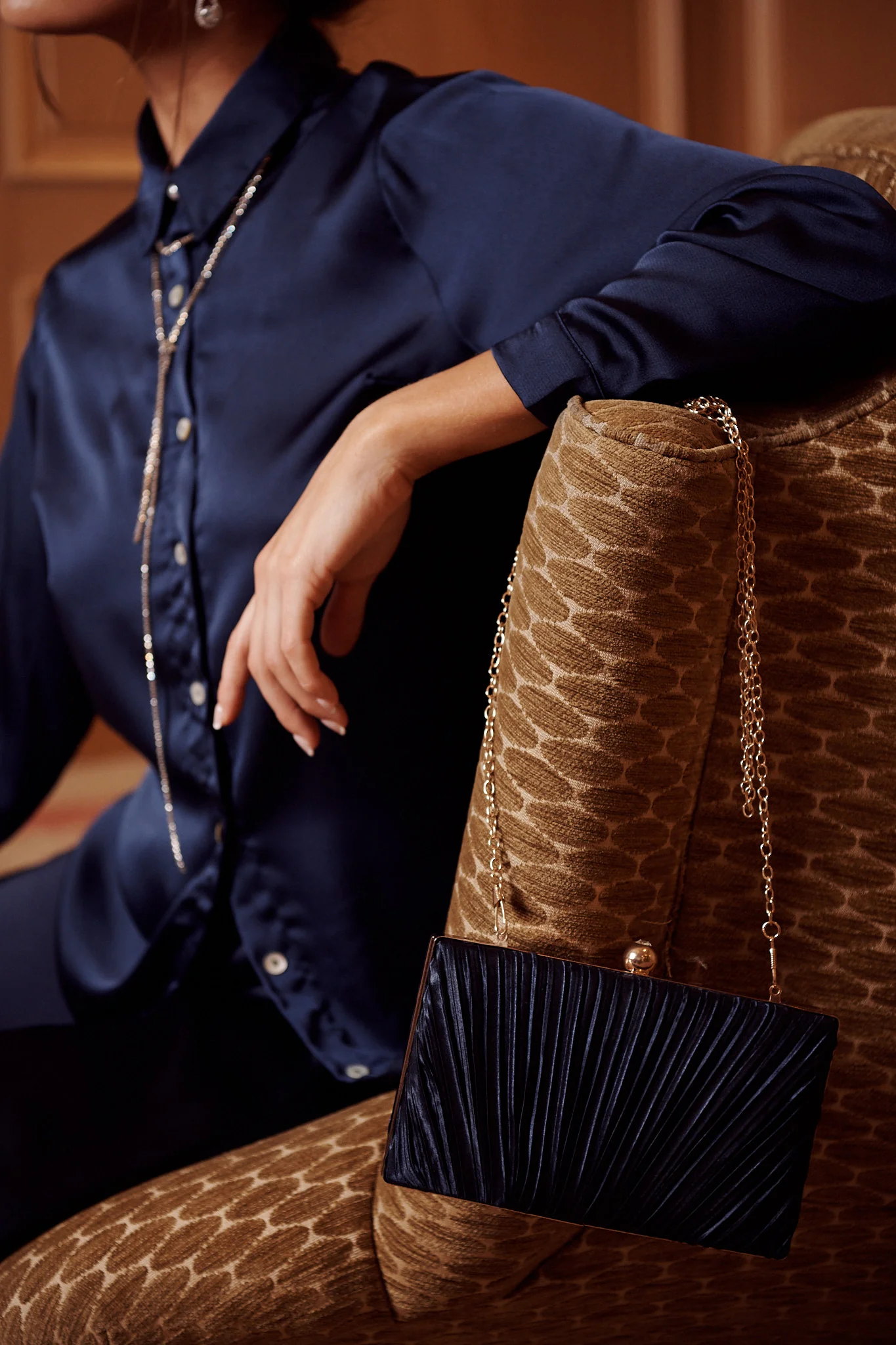 Amina Clutch Bag In Navy - Image 5