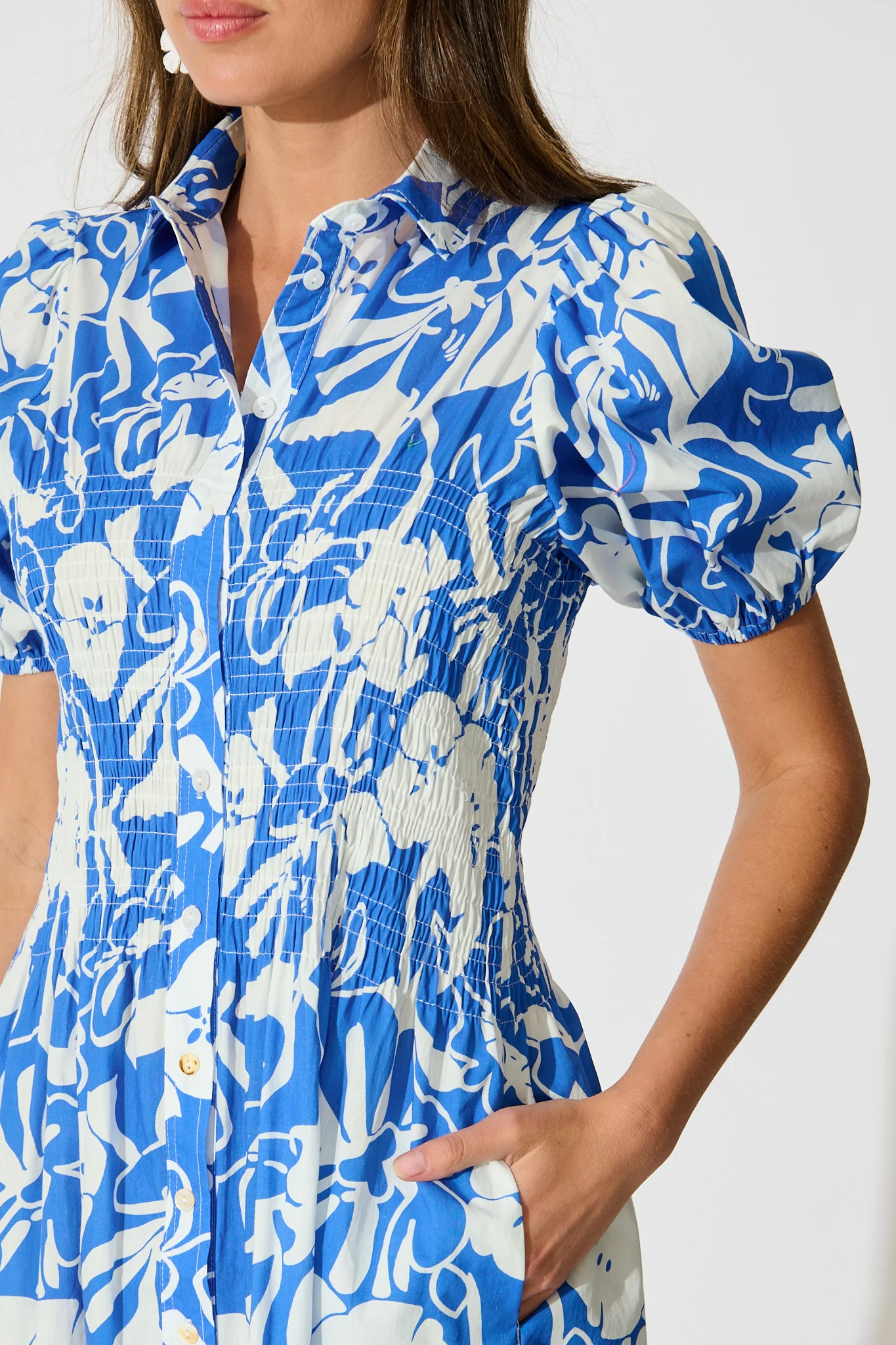 Andra Maxi Shirt Dress in Blue and White Floral Cotton - Image 5