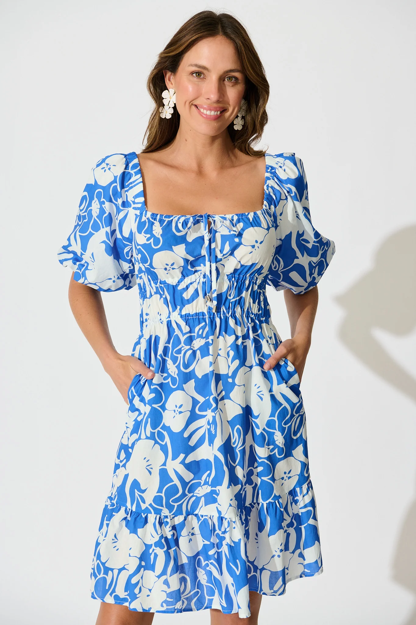 Andretta Dress in Blue and White Floral Cotton - Image 3