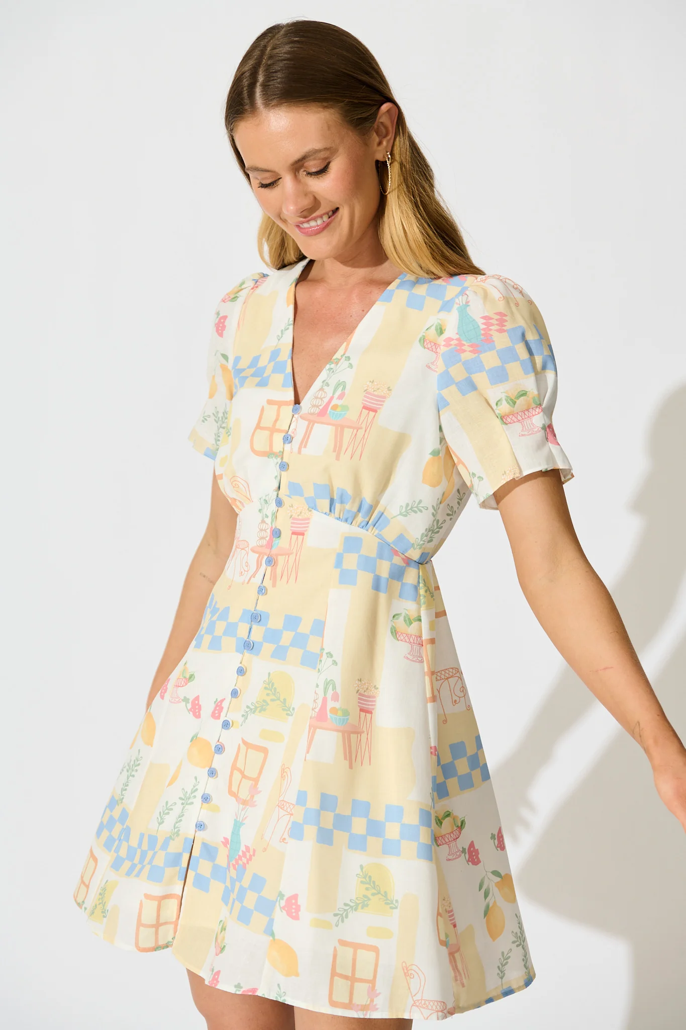 Anelli Dress in Yellow Multi Lemon Linen Blend - Image 2