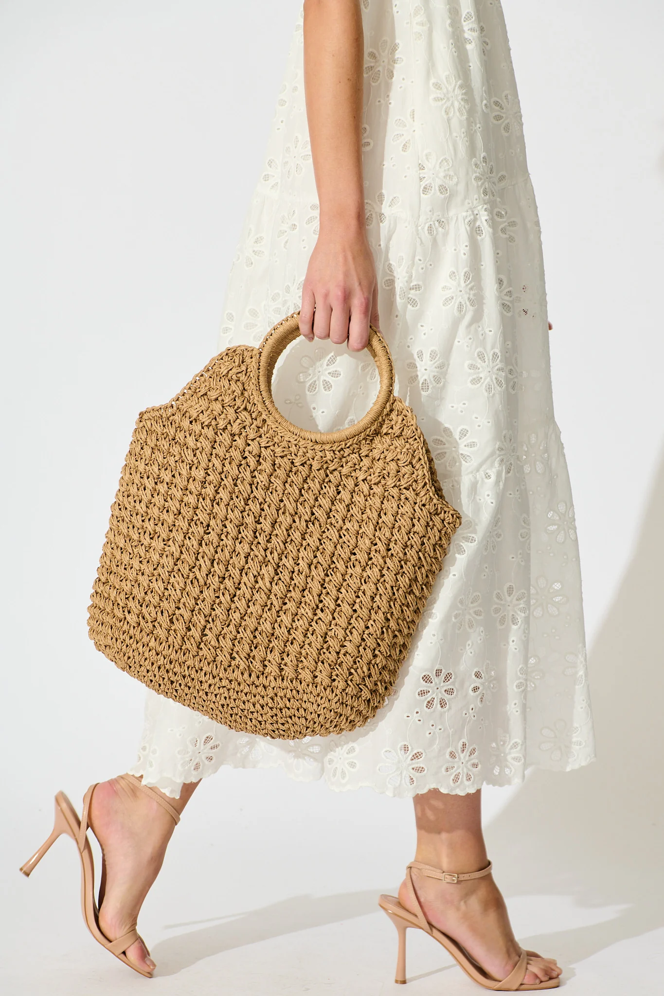 Anouk Circle Handle Tote Bag in Natural Raffia - Image 3