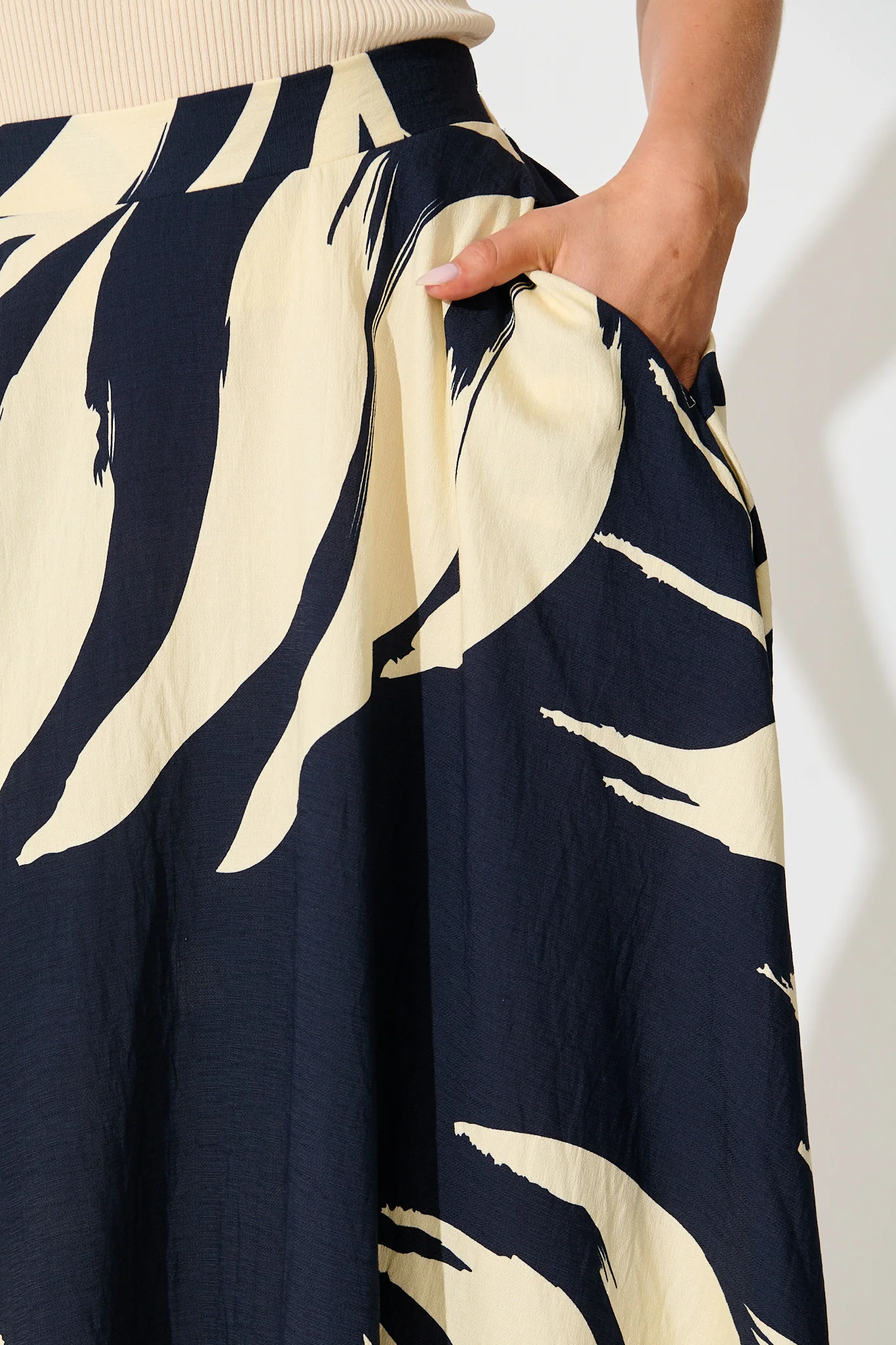 Aria Midi Skirt in Navy and Cream Leaf Print - Image 6