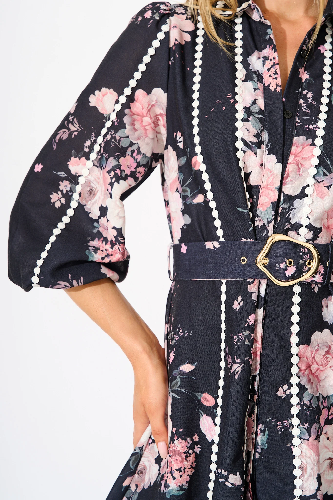 Art Of Bloom Midi Shirt Dress in Black with Blush Floral Linen Blend - Image 5