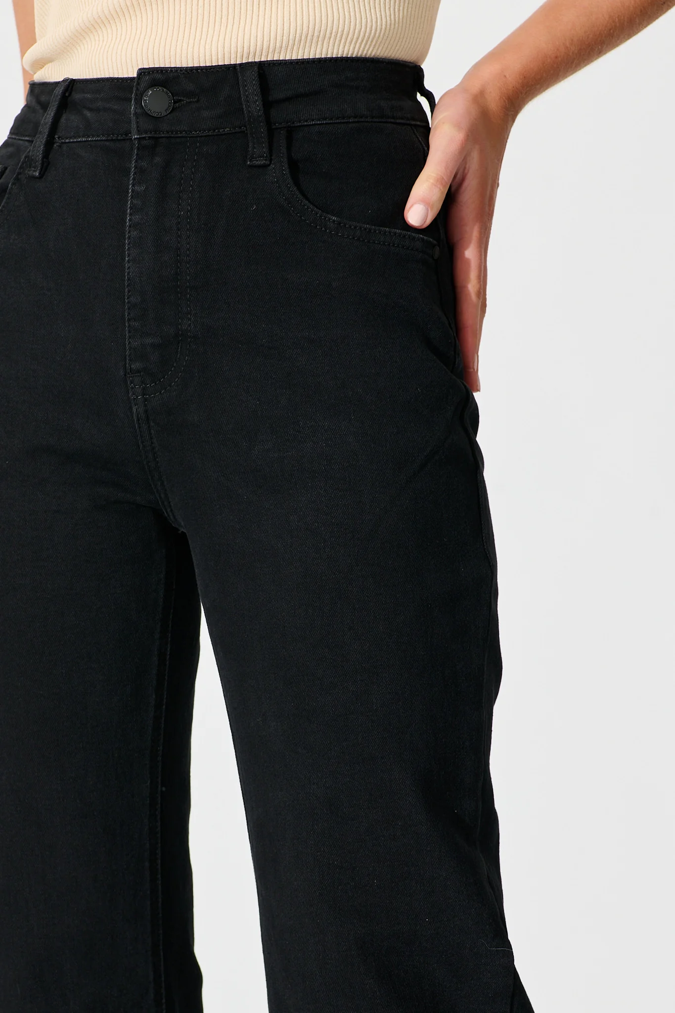 Atwood High Rise Relaxed Leg Jean in Black Denim - Image 5