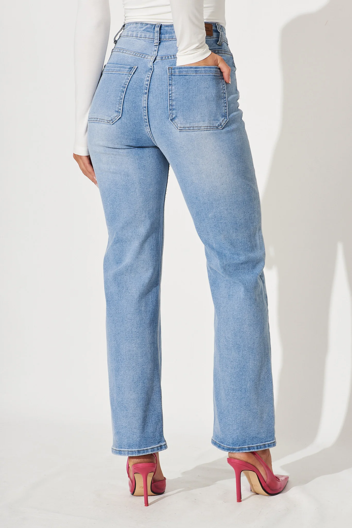 Atwood High Rise Relaxed Leg Jean In Light Blue Denim - Image 5
