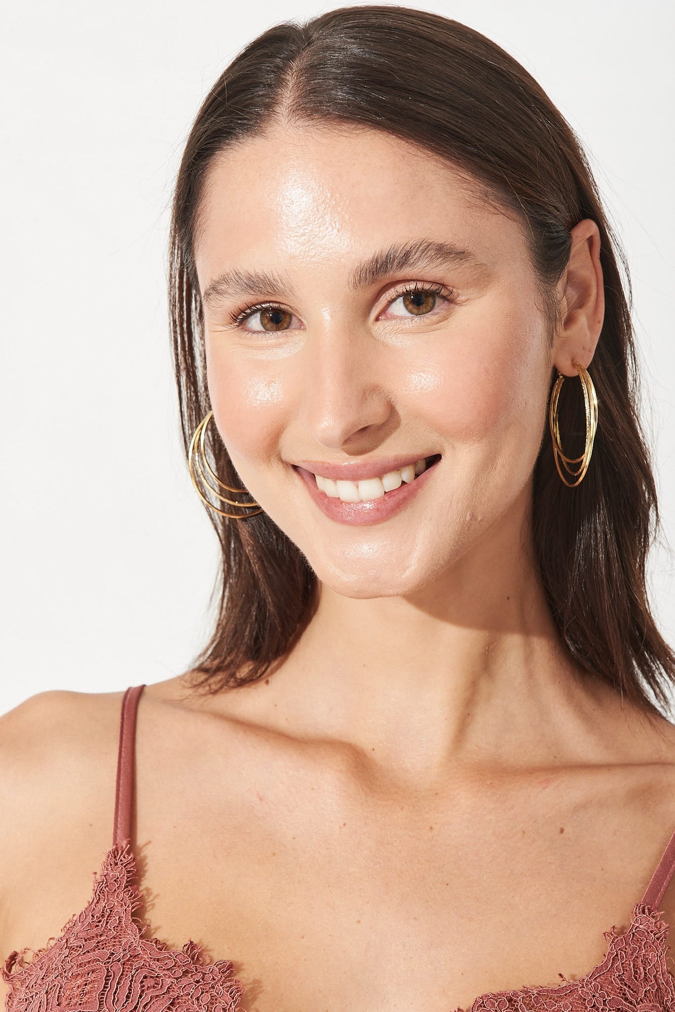 August + Delilah Mylene Hoop Earrings In Gold - Image 2