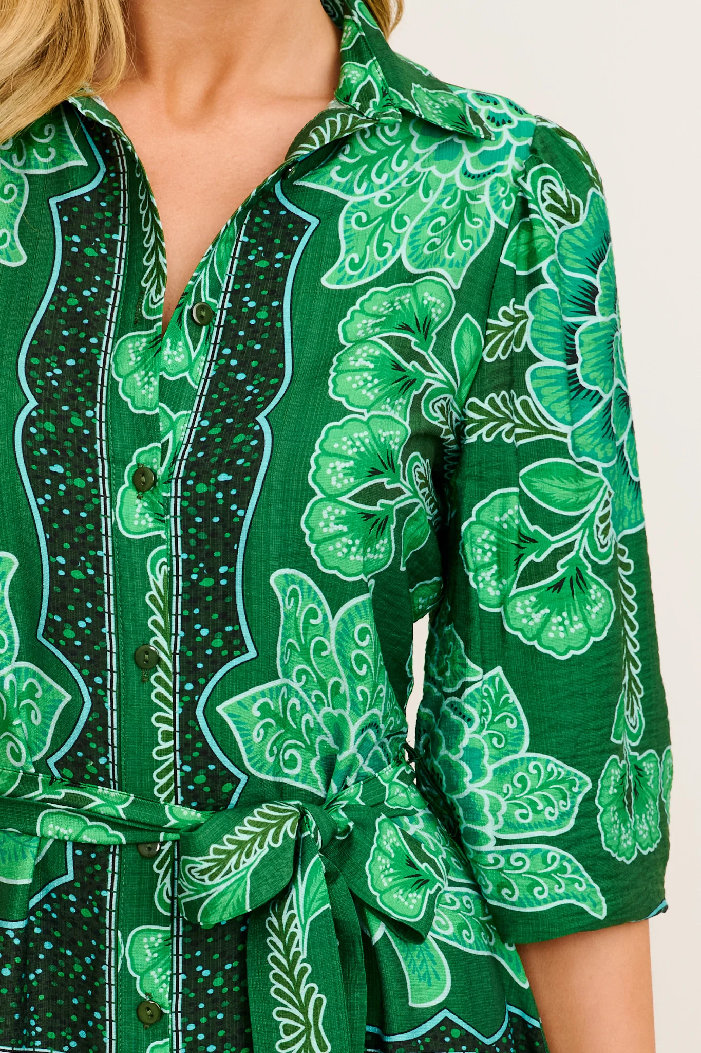 Aurelina Maxi Shirt Dress in Emerald Floral Print Linen Blend - Image 5