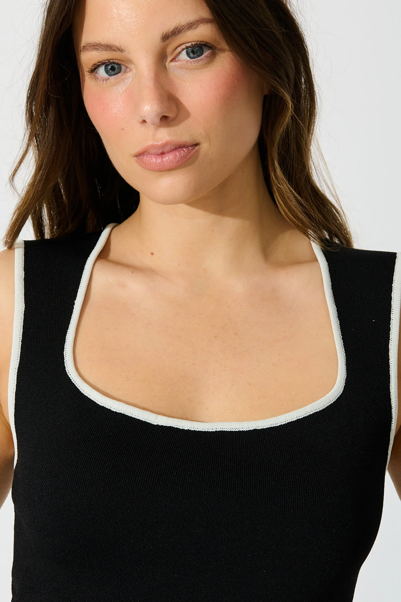 Avena Knit Top in Black - Image 5
