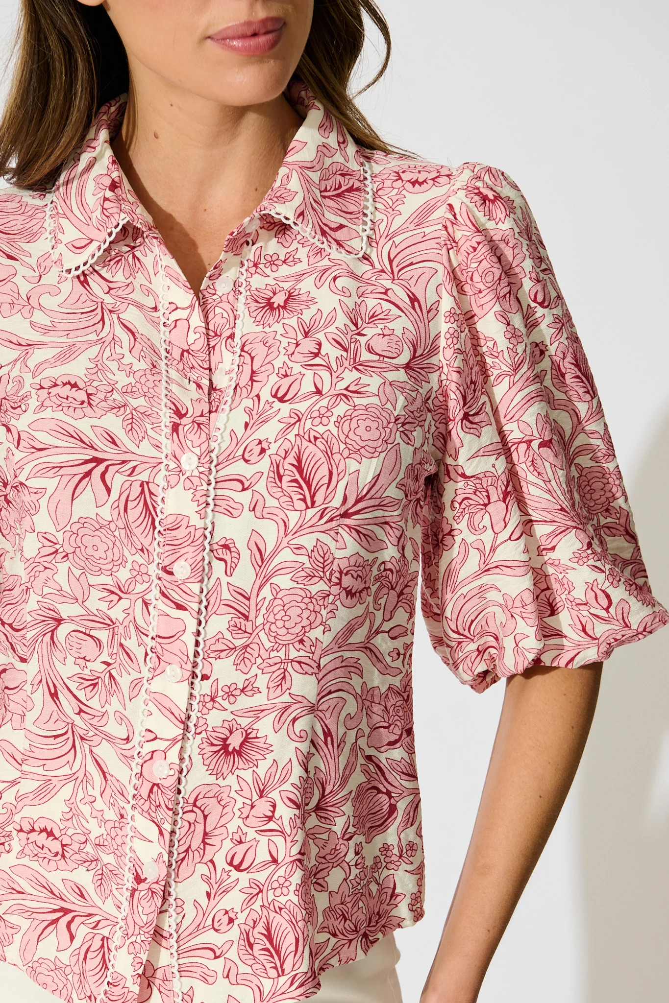 Azami Shirt in White with Pink Floral - Image 5