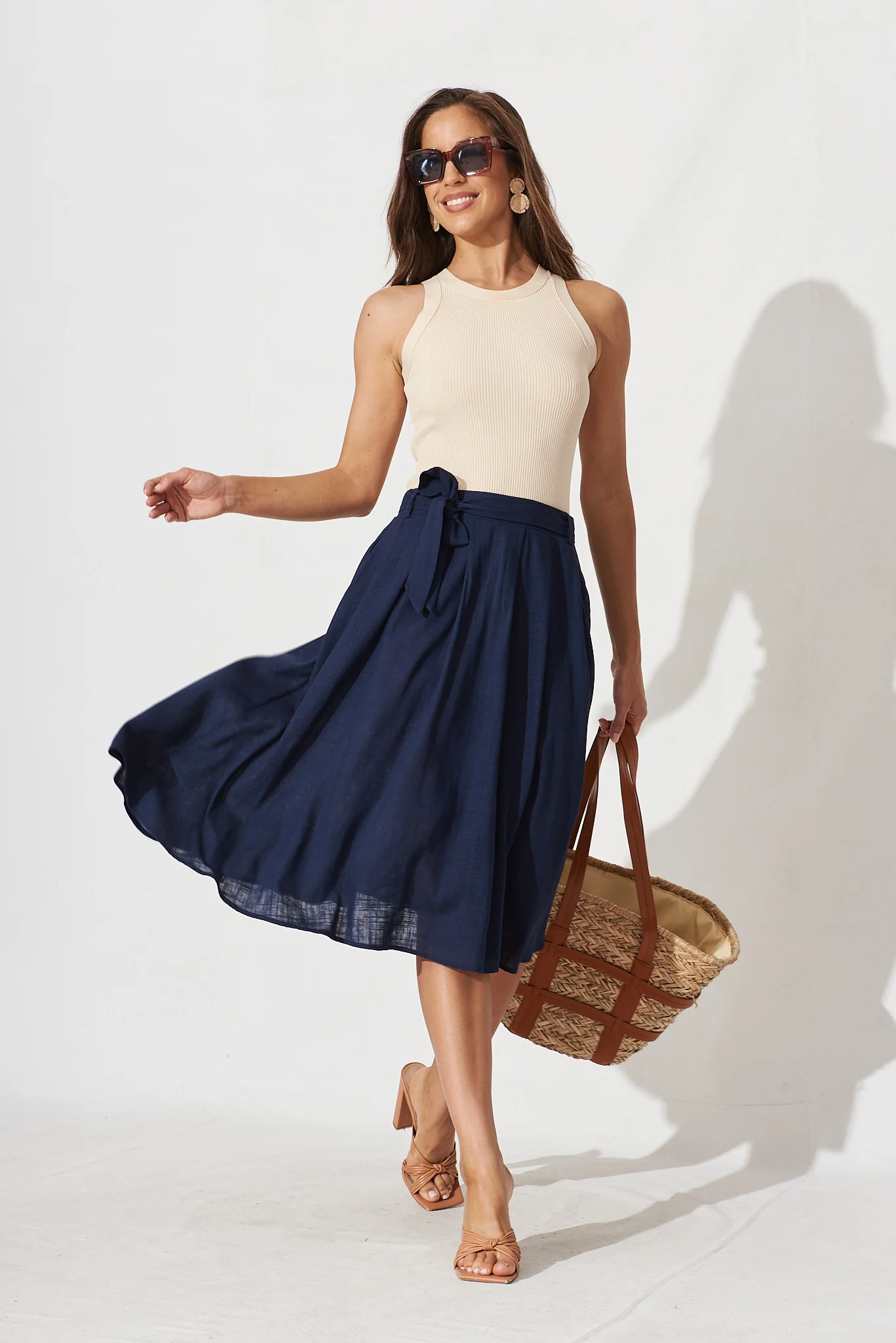 Bailey Midi Skirt In Navy Linen - Image 2