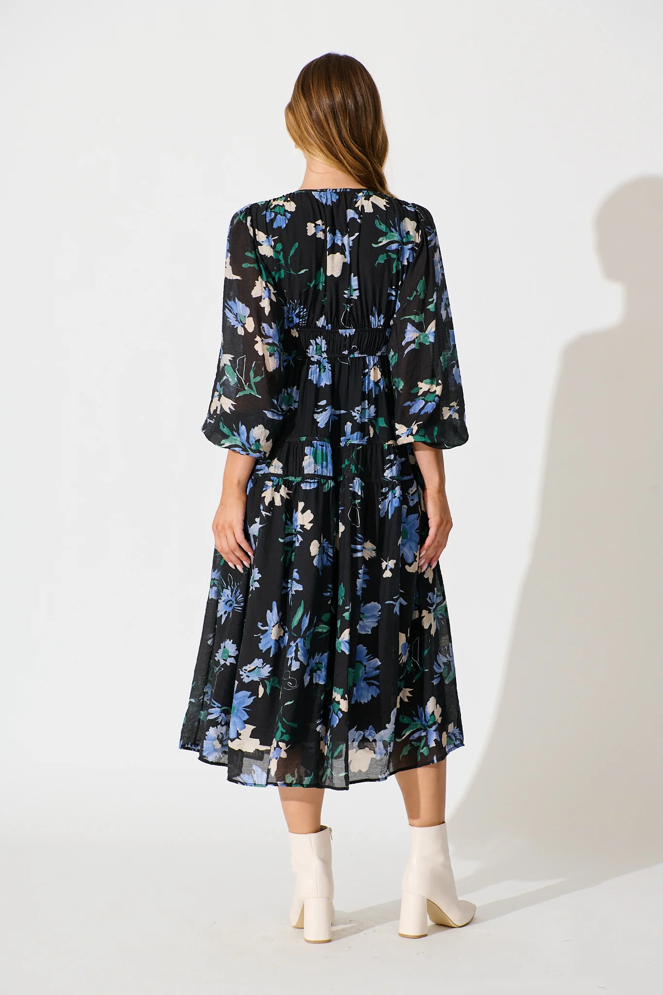 Beeblossom Midi Dress in Black Base Floral - Image 4