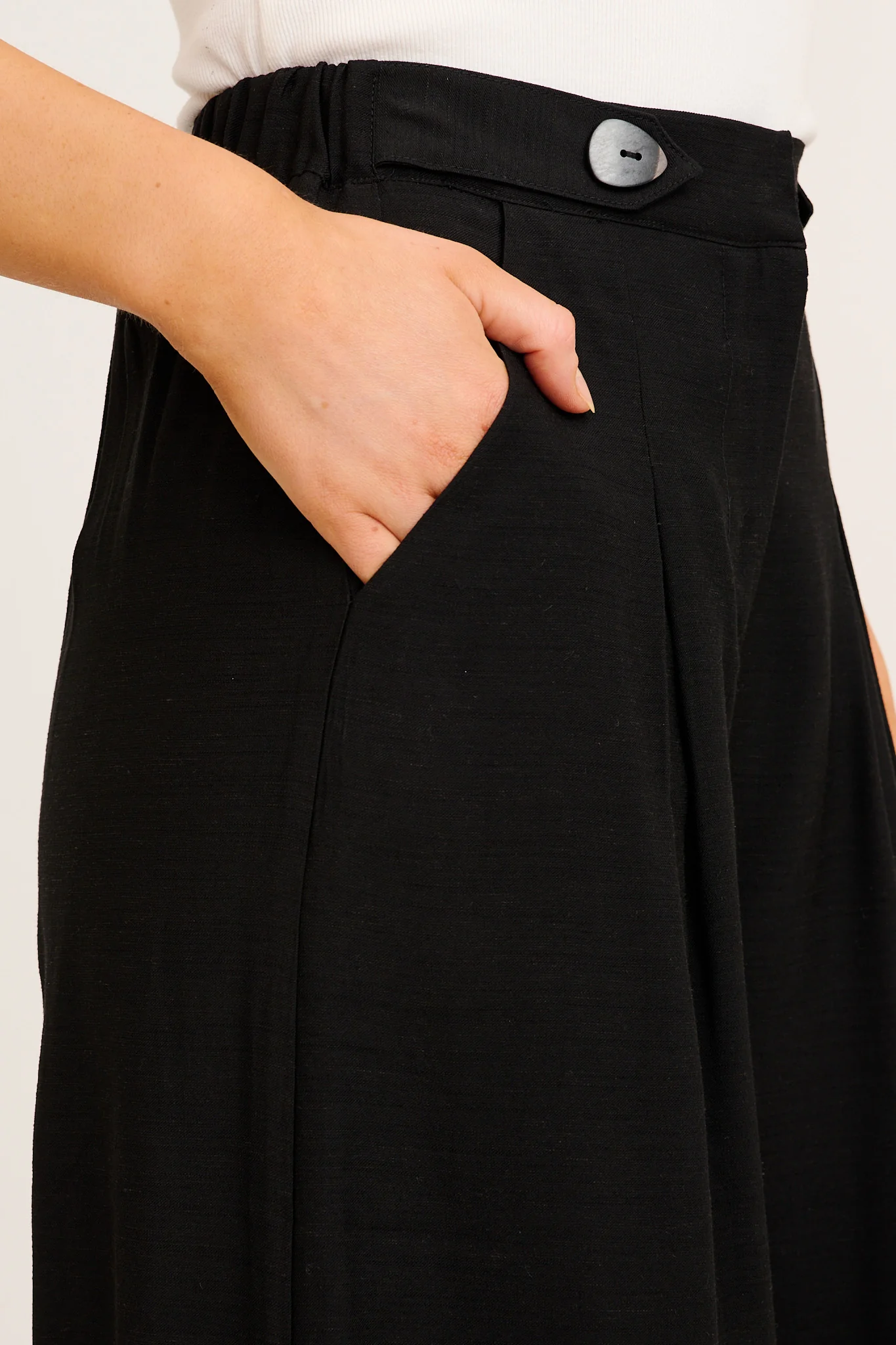 Blissfully Pant in Black Linen Blend - Image 5