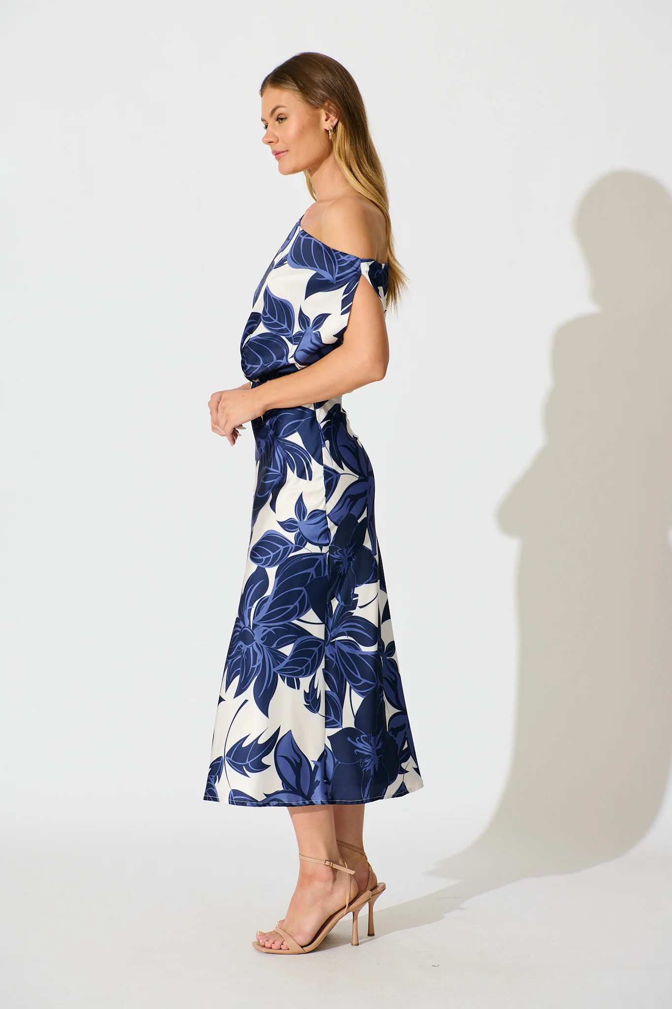 Bloom Aura Off Shoulder Maxi Dress in Navy Floral - Image 3