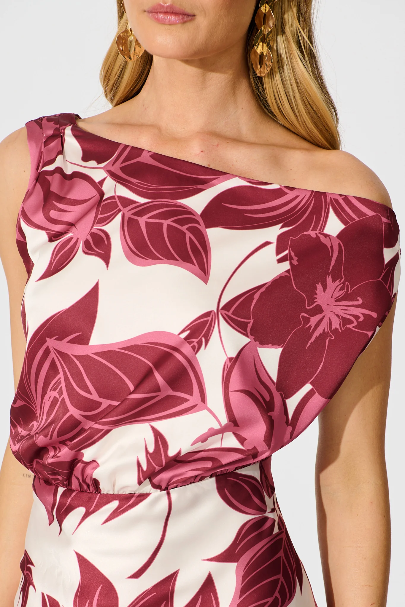 Bloom Aura Off Shoulder Maxi Dress in Red Floral - Image 5