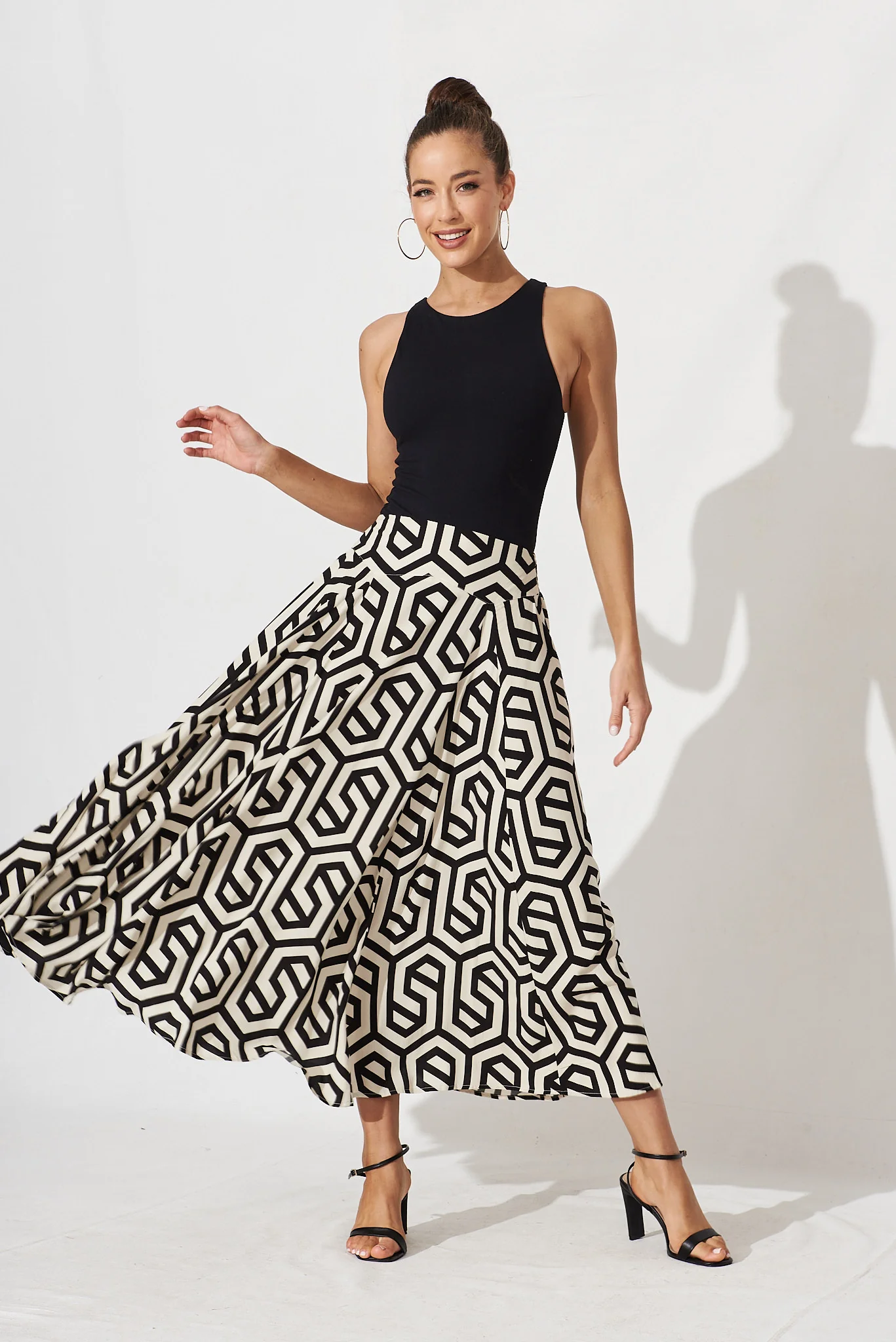 Brandsy Maxi Skirt In Cream With Black Geometric Print - Image 2