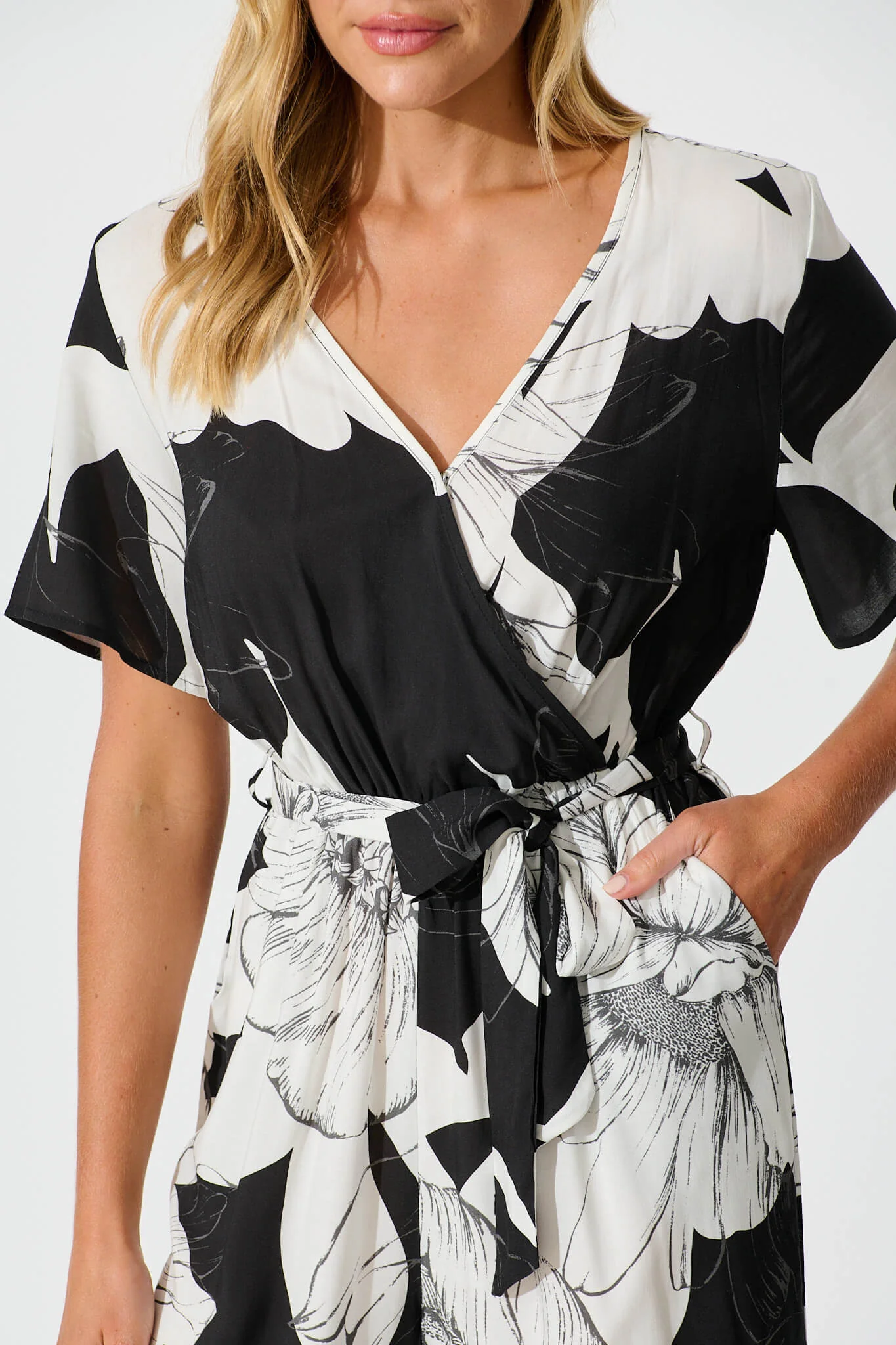 Calliope Jumpsuit In Black With White Floral - Image 5
