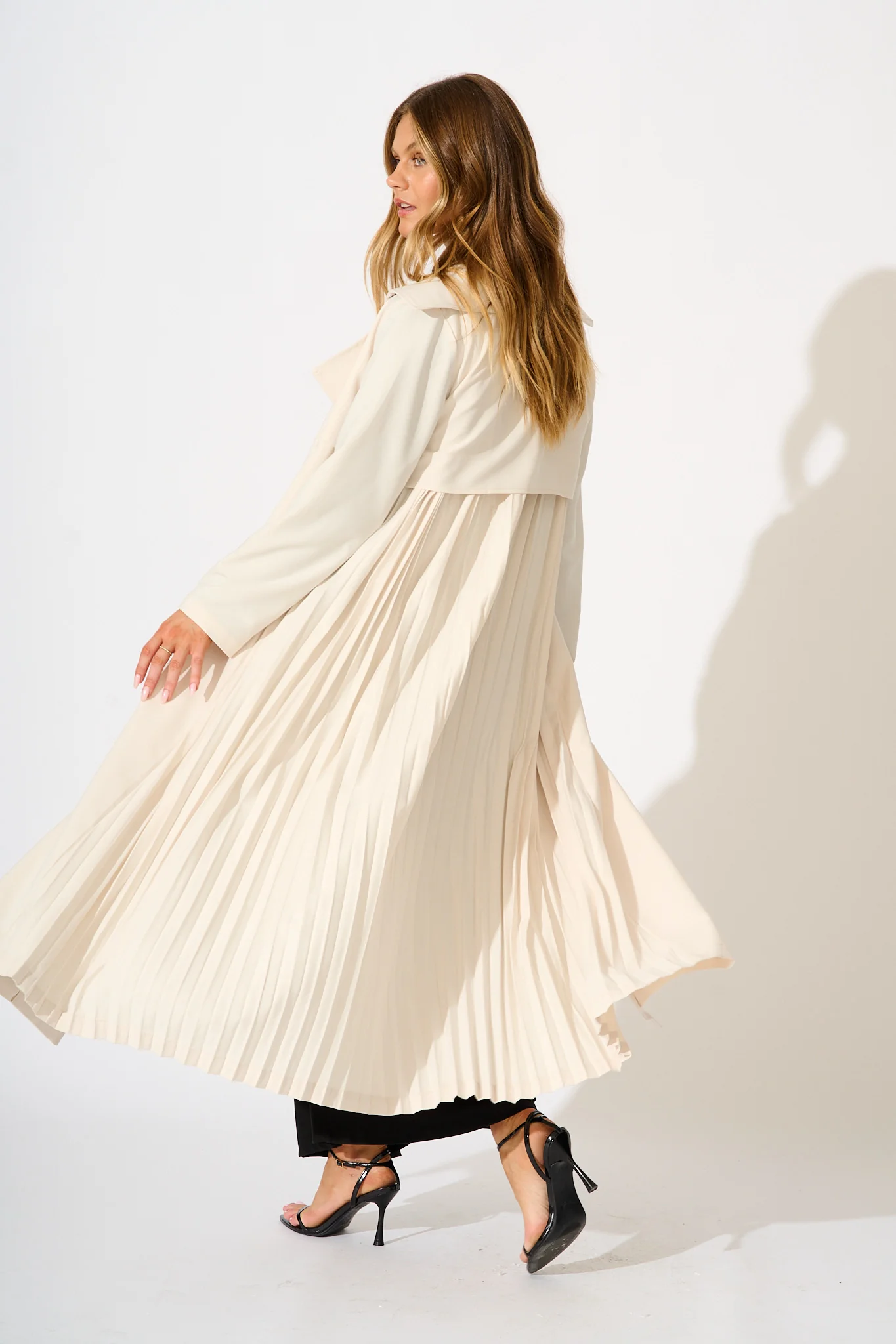 Captivating Trench Coat in Beige - Image 4