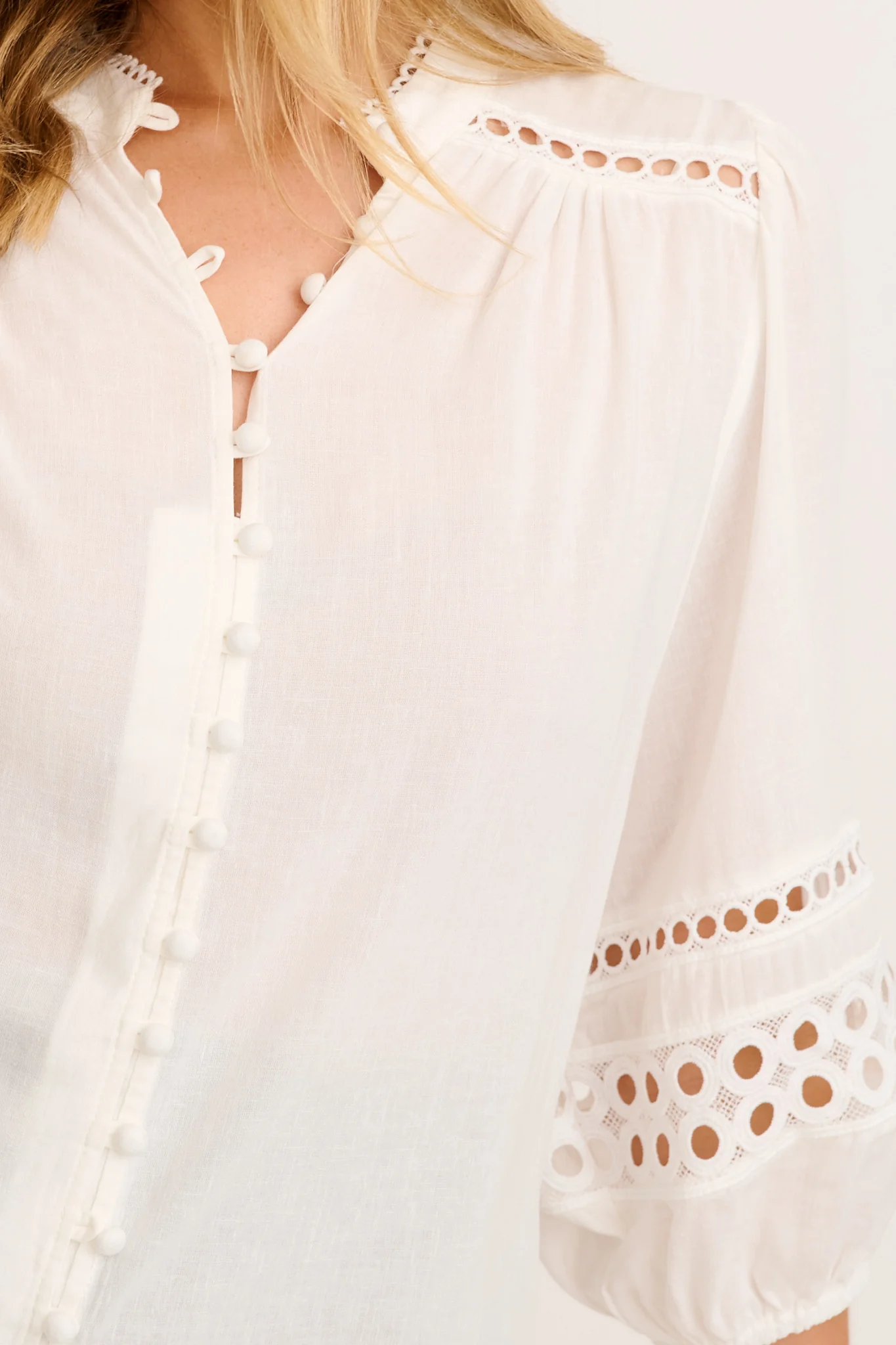 Cascades Top in White Linen Blend - Image 6