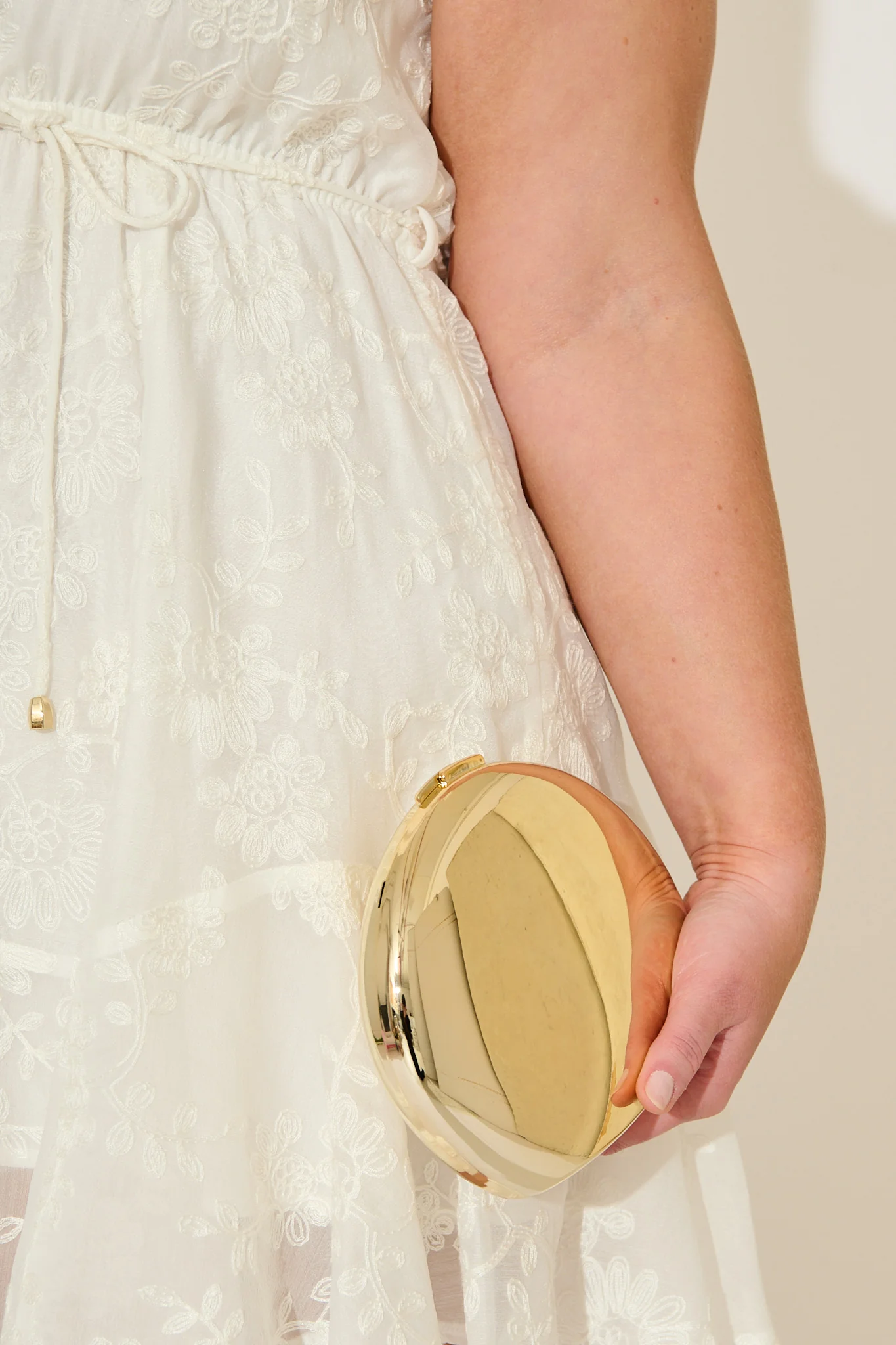 Celeste Clutch in Gold Metallic - Image 6