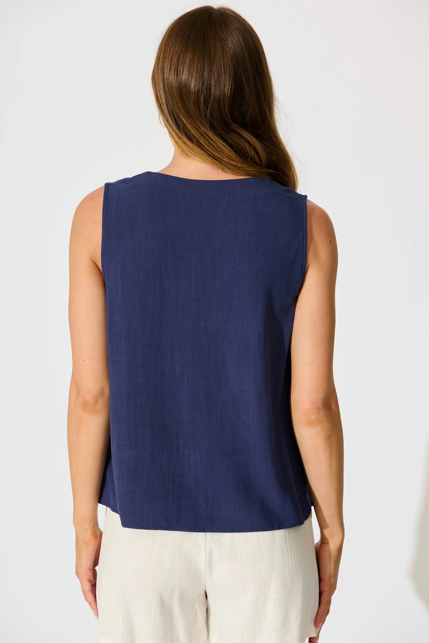 Chloanna Top in Navy Linen Blend - Image 3