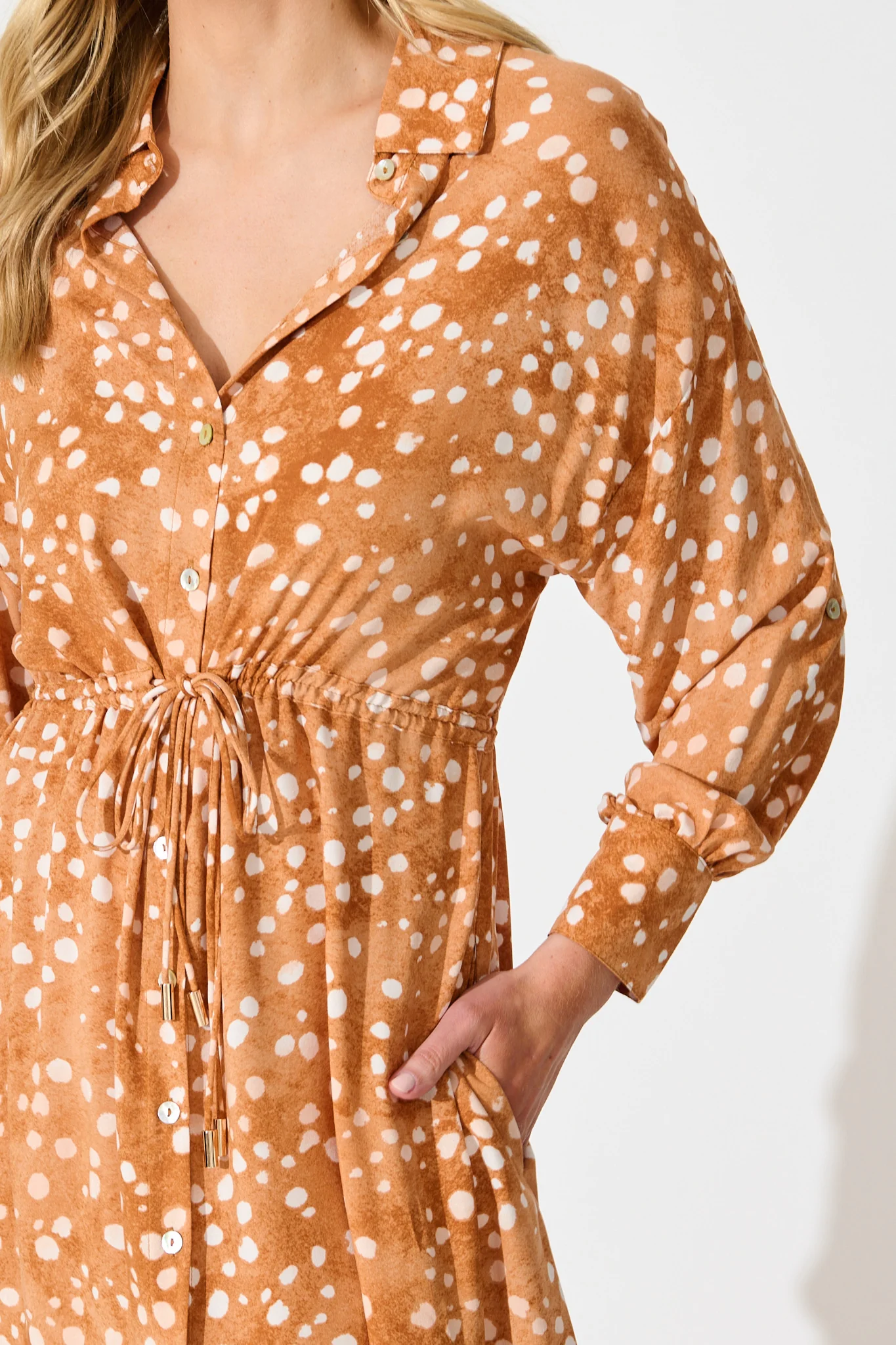 Chrishelle Maxi Shirt Dress in Tan with Cream Spot - Image 4