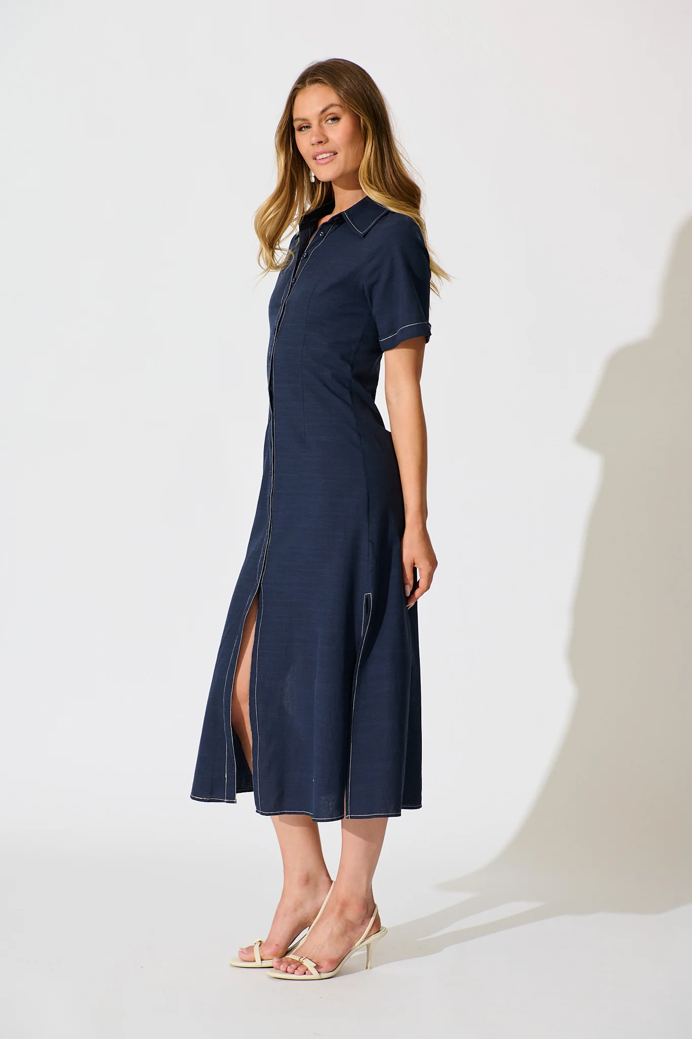 Christiana Maxi Shirt Dress In Navy Linen Blend - Image 4
