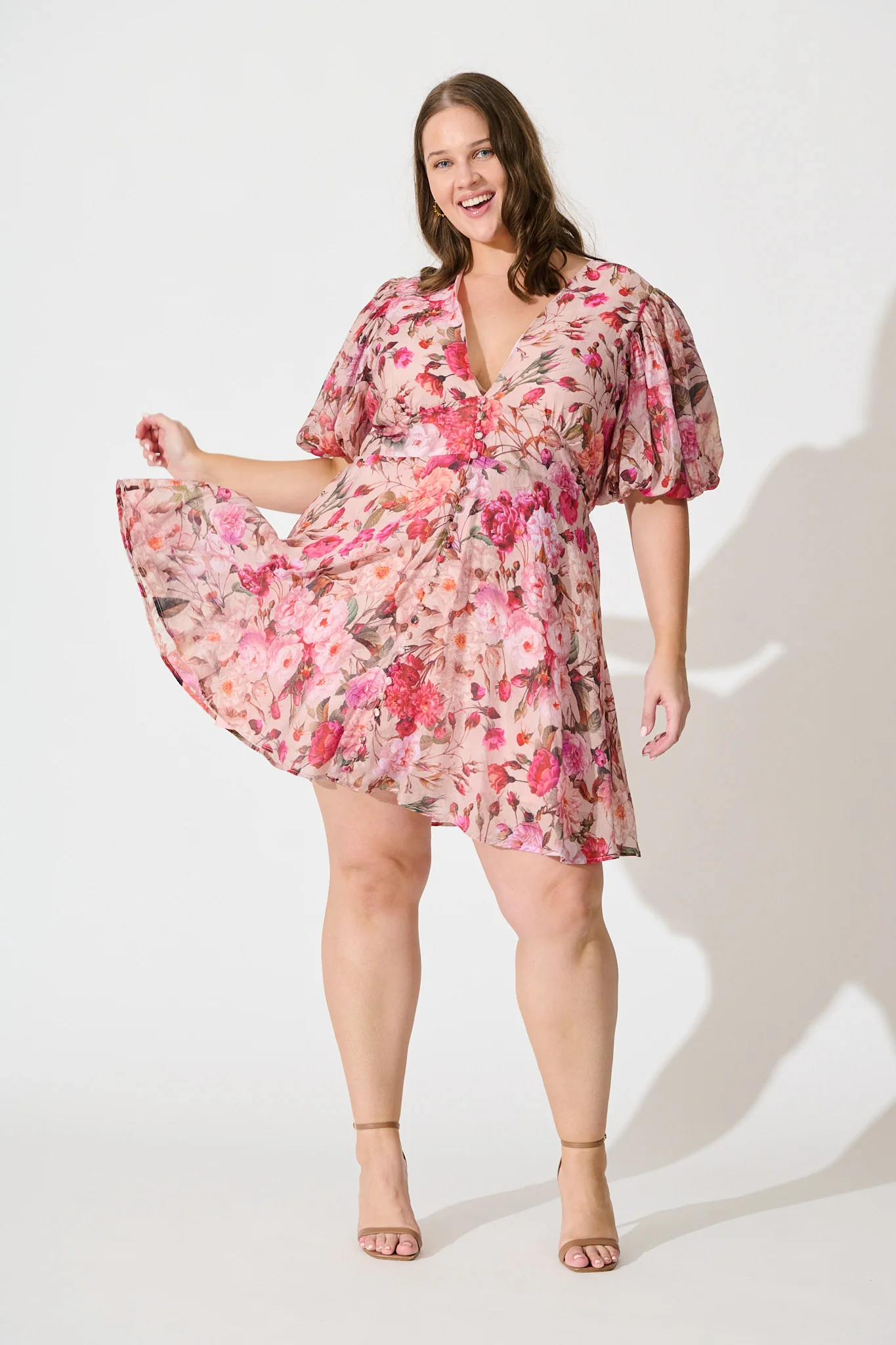 Clarissa Dress In Vintage Blush Floral Print - Image 7