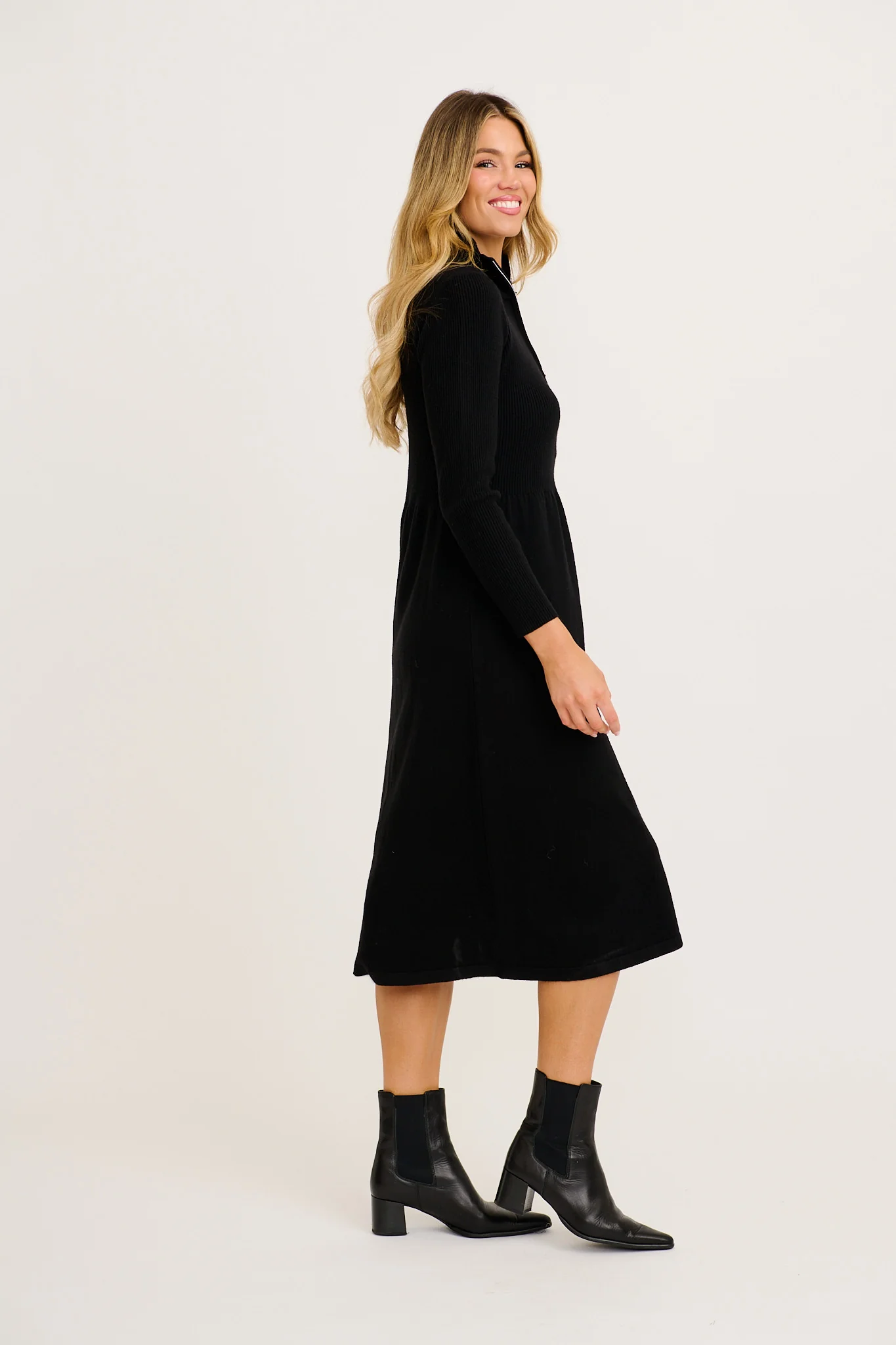 Contour Knit Zip Midi Dress in Black - Image 3