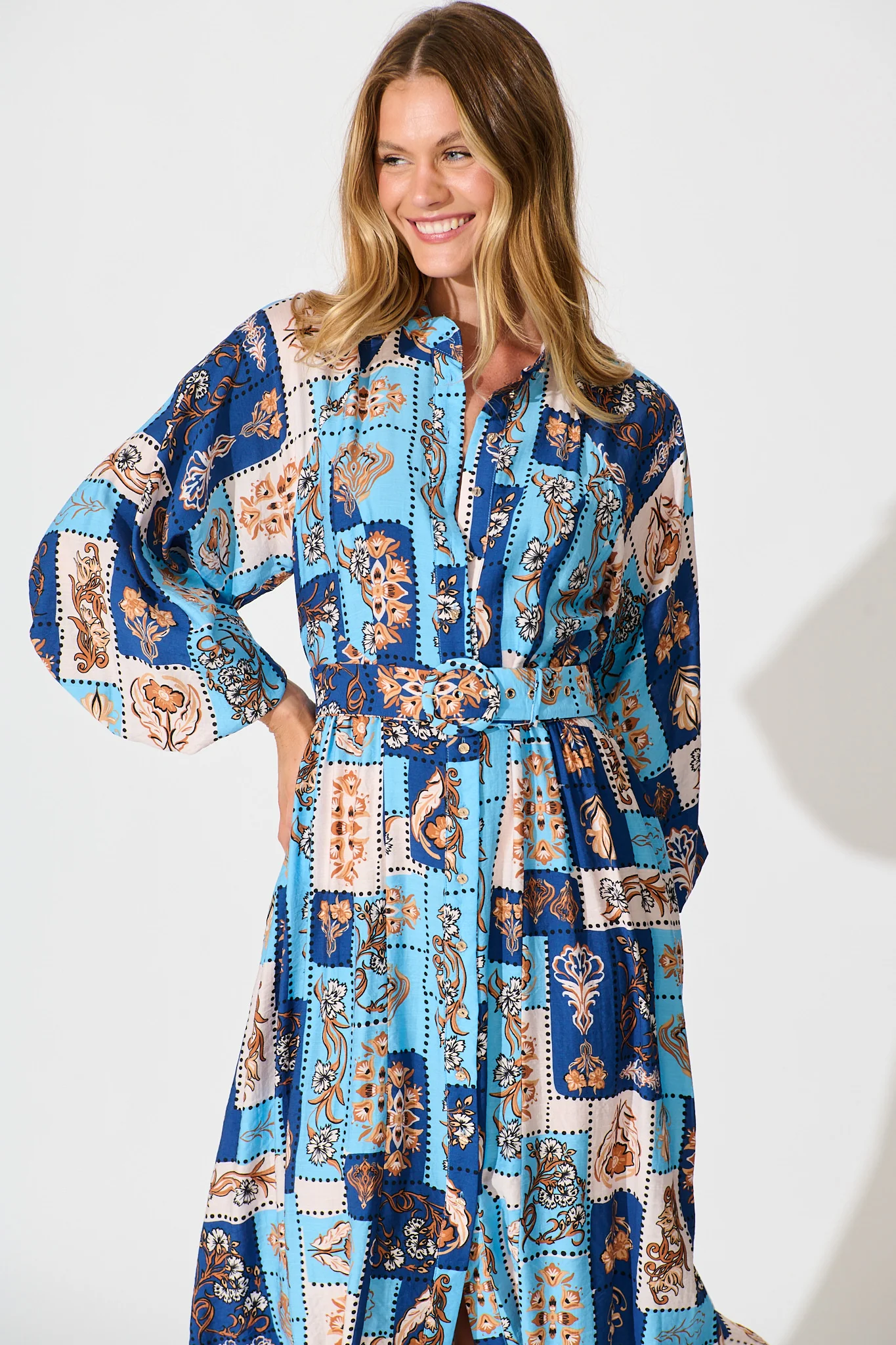 Corina Midi Dress in Blue with Brown Patchwork Print - Image 2