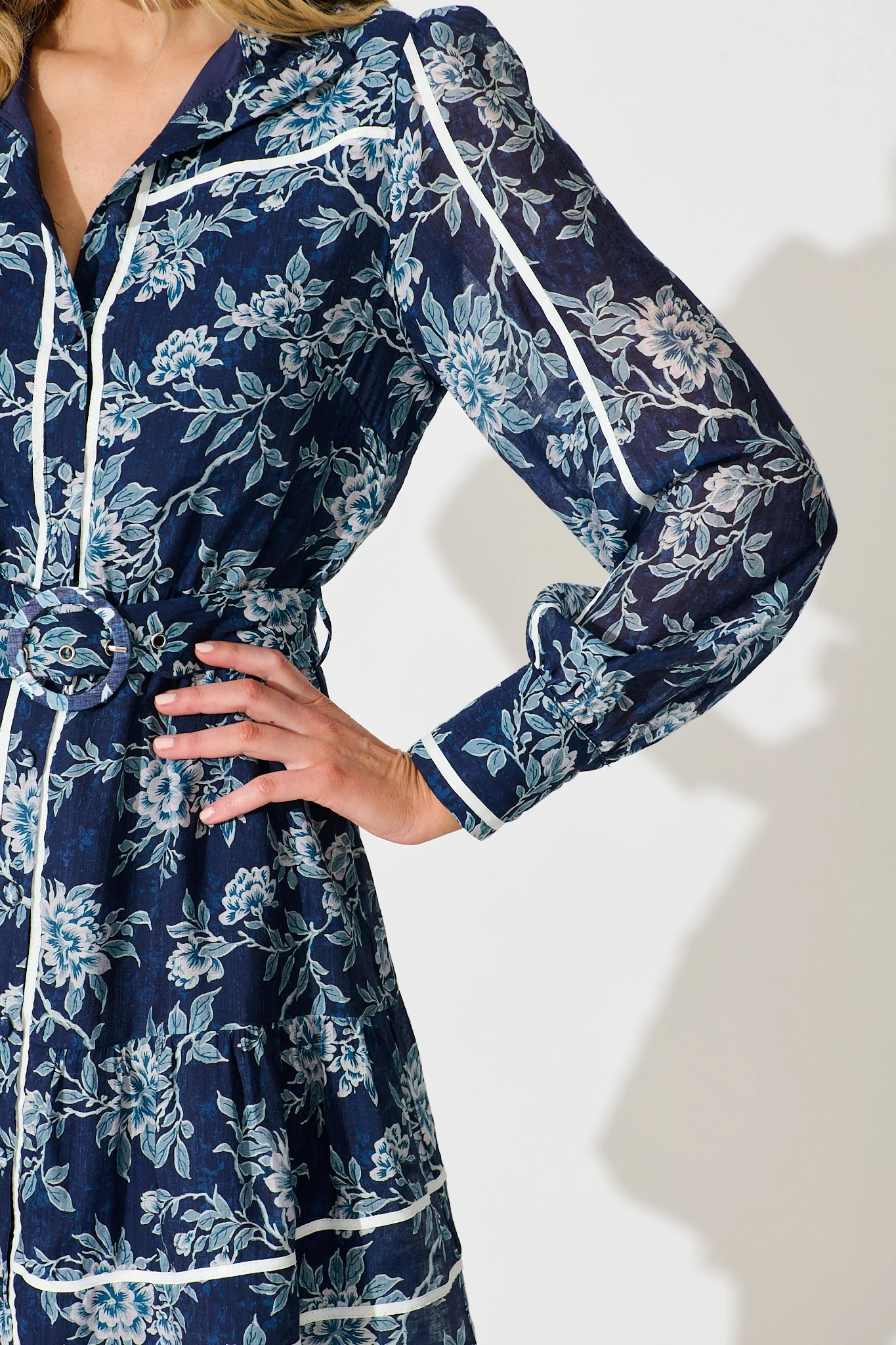 Cupids Kiss Dress in Navy Floral with Contrast Trim - Image 6