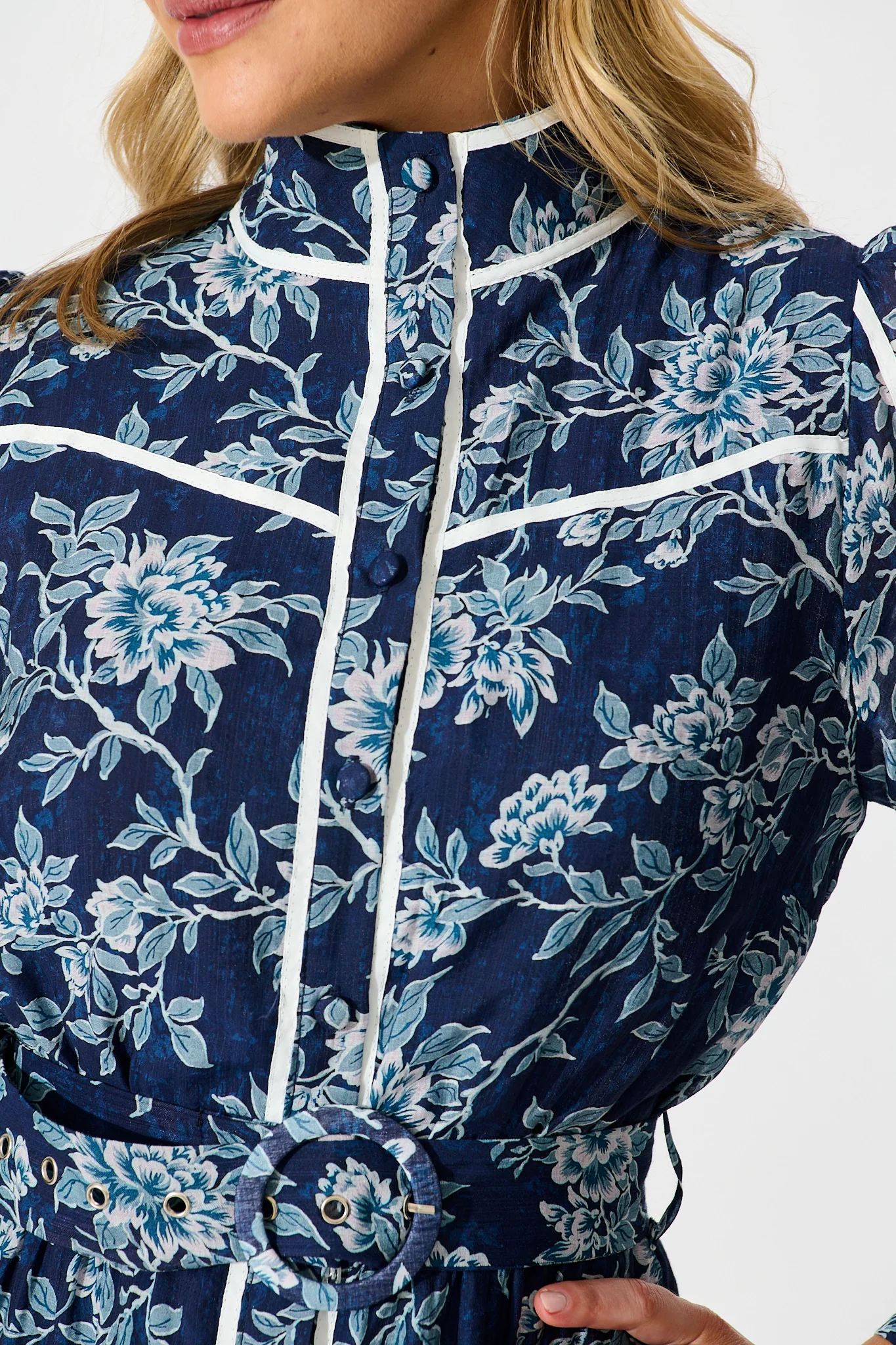 Cupids Kiss Dress in Navy Floral with Contrast Trim - Image 7