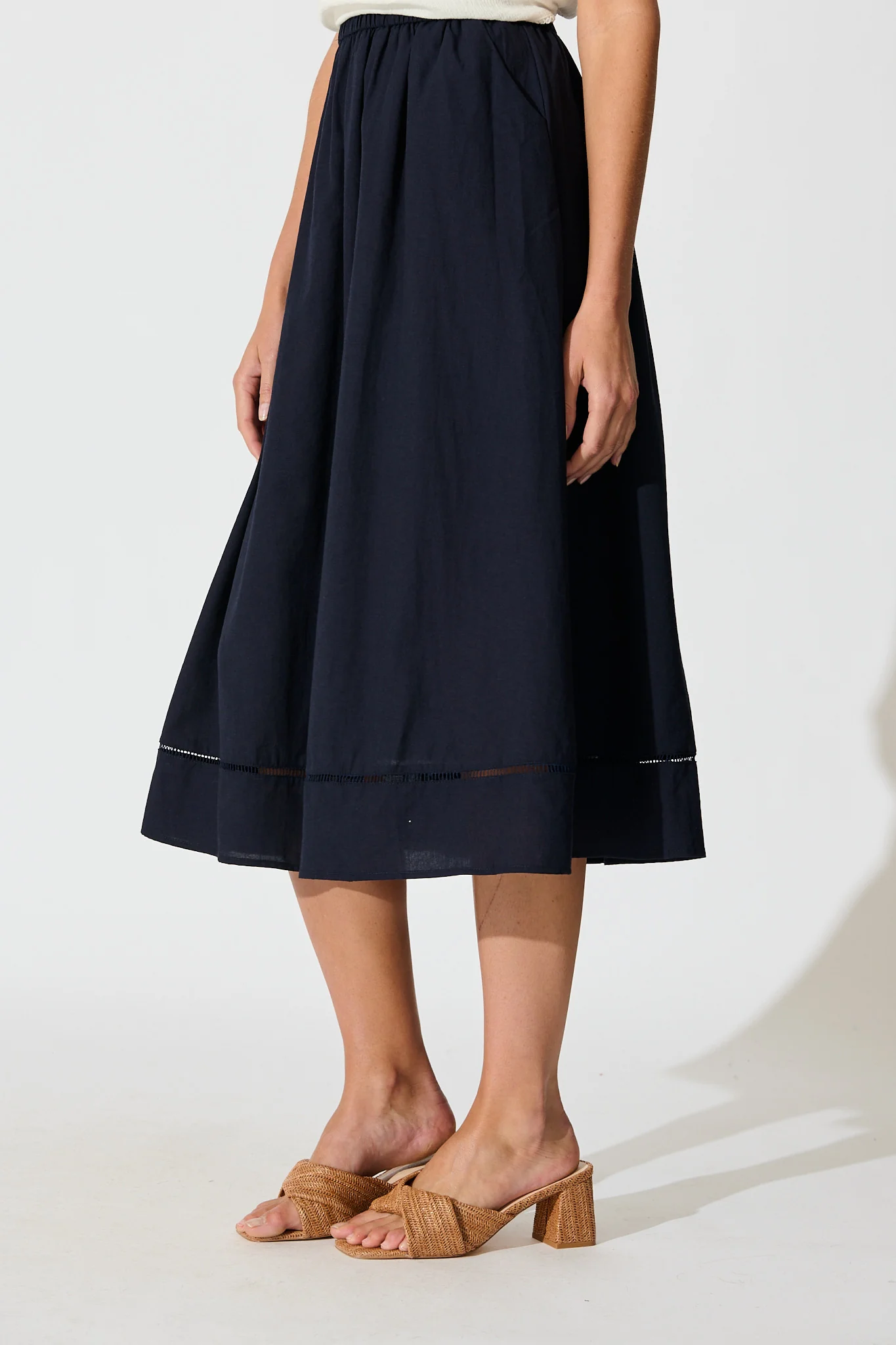 Cylas Midi Skirt in Navy Linen Blend - Image 2