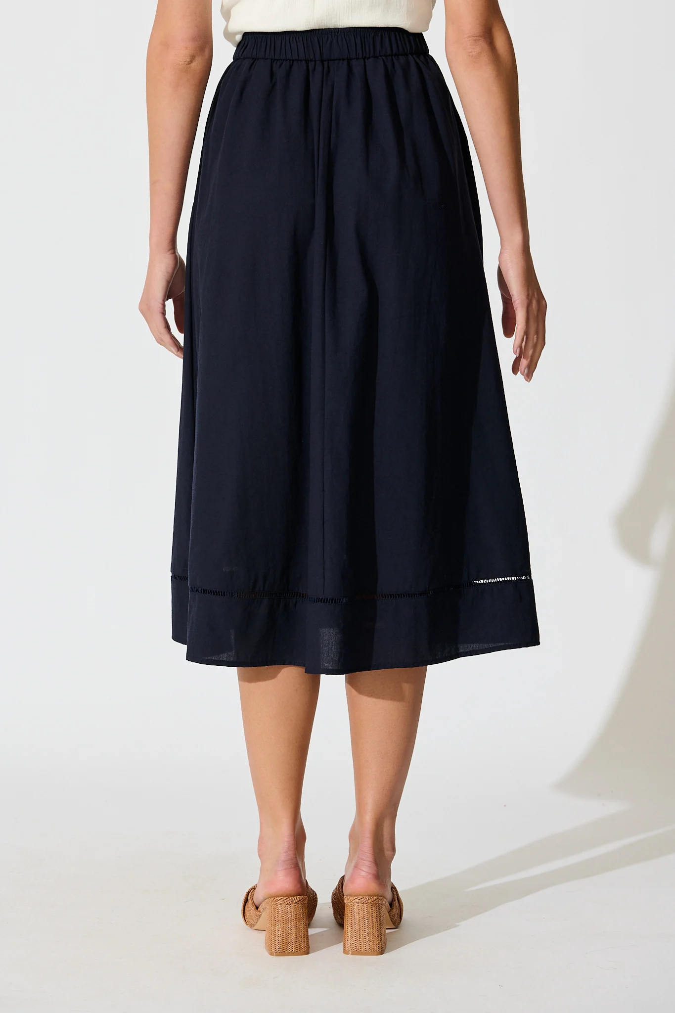 Cylas Midi Skirt in Navy Linen Blend - Image 3