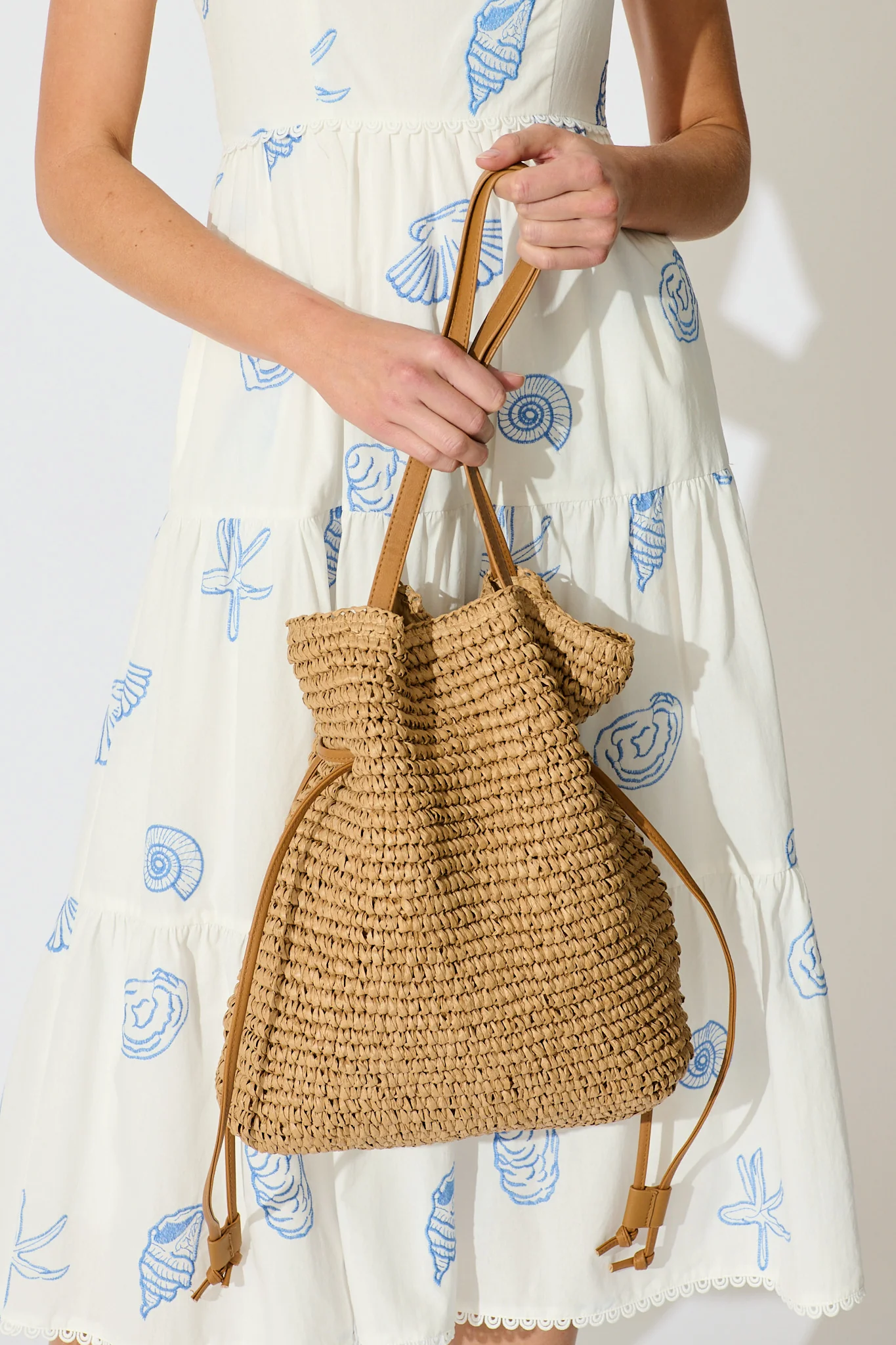 Delilah Shoulder Bag in Tan Woven Straw - Image 6