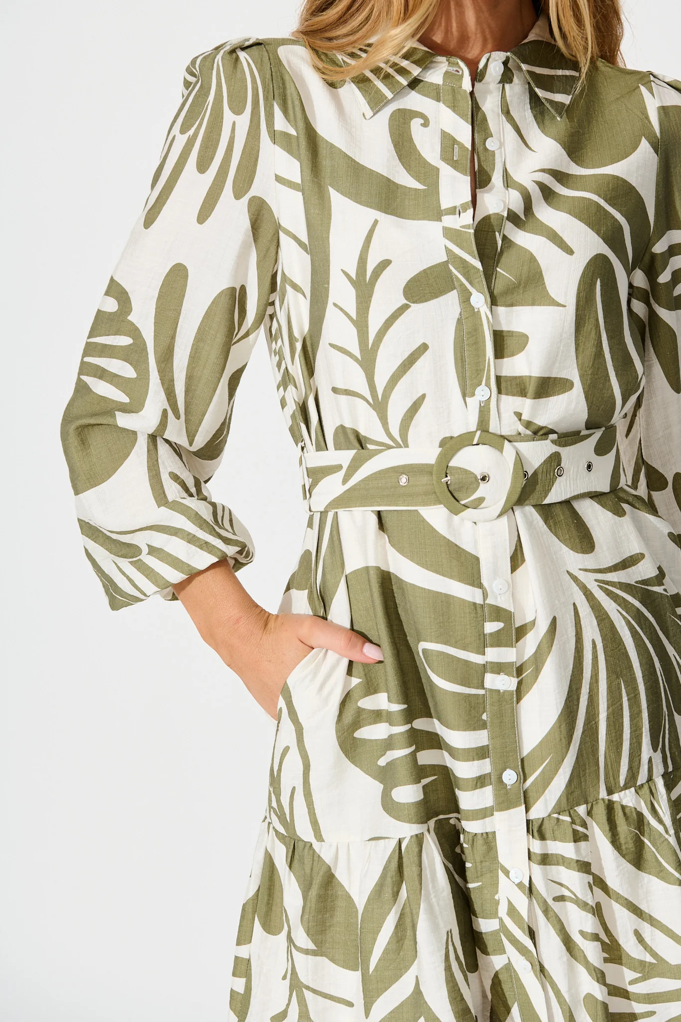 Della Shirt Dress in Khaki and Cream Leaf Print - Image 5