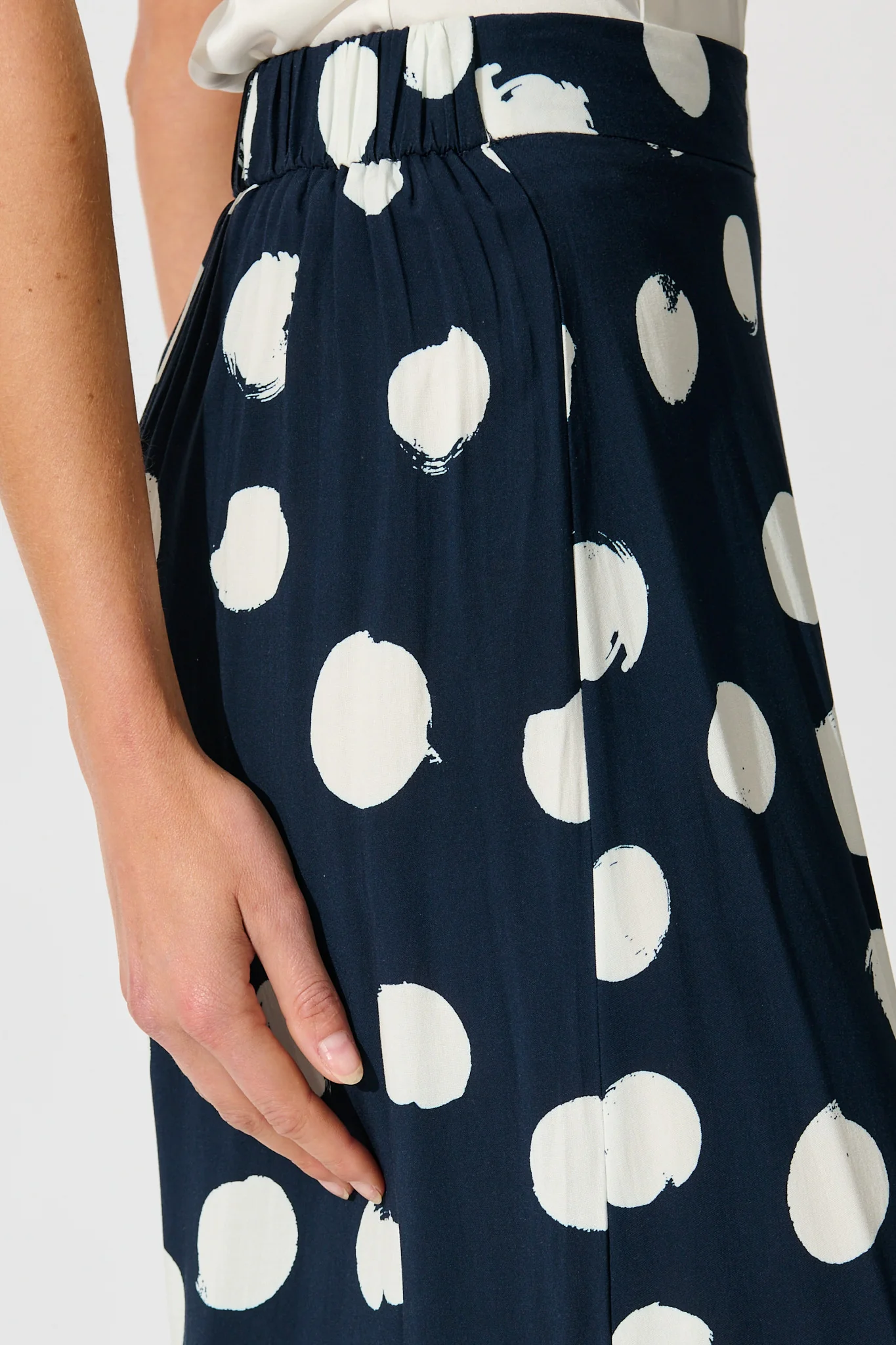 Denver Pant in Navy with White Spot - Image 5