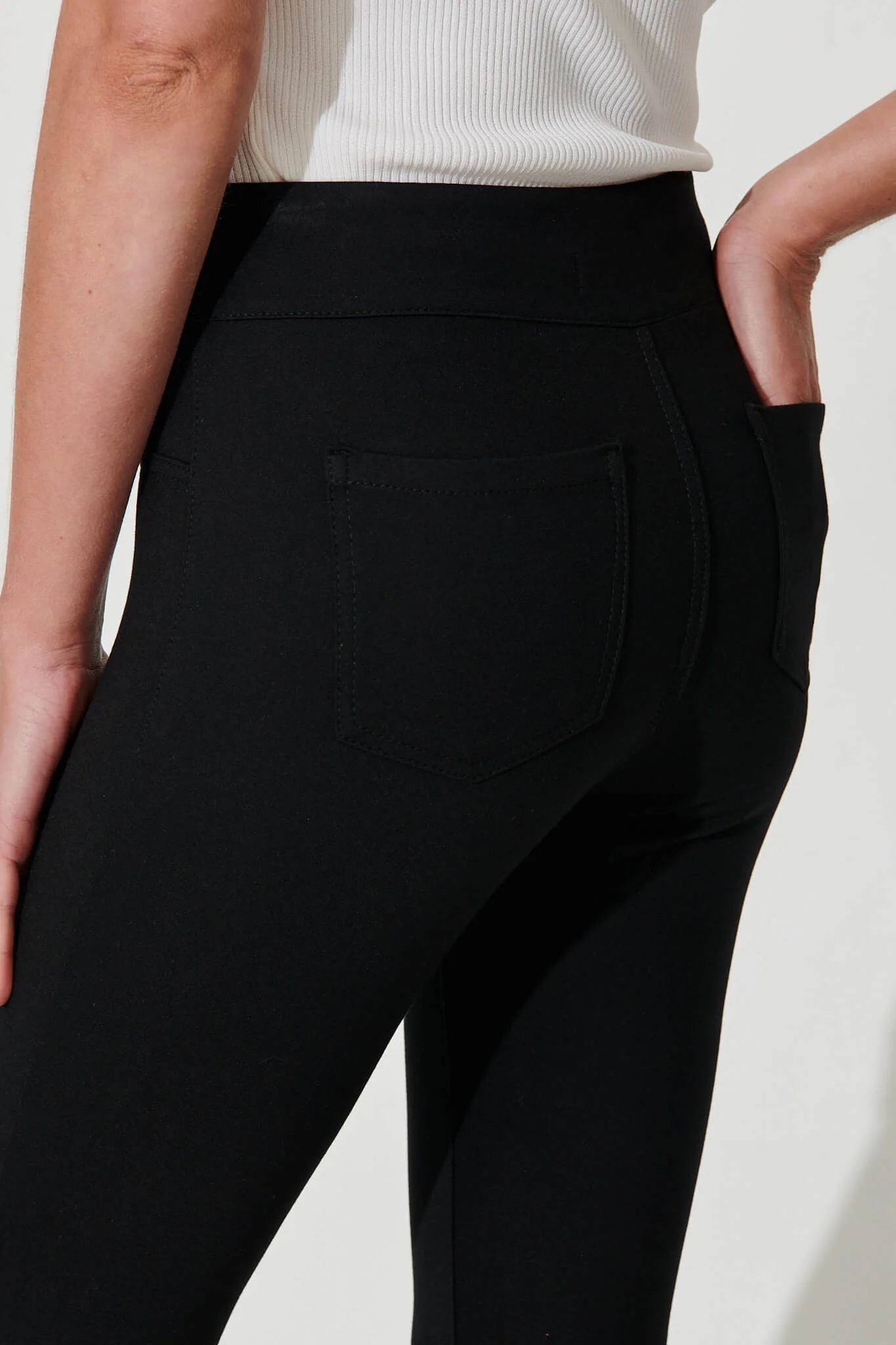 Deon Jegging In Black - Image 5