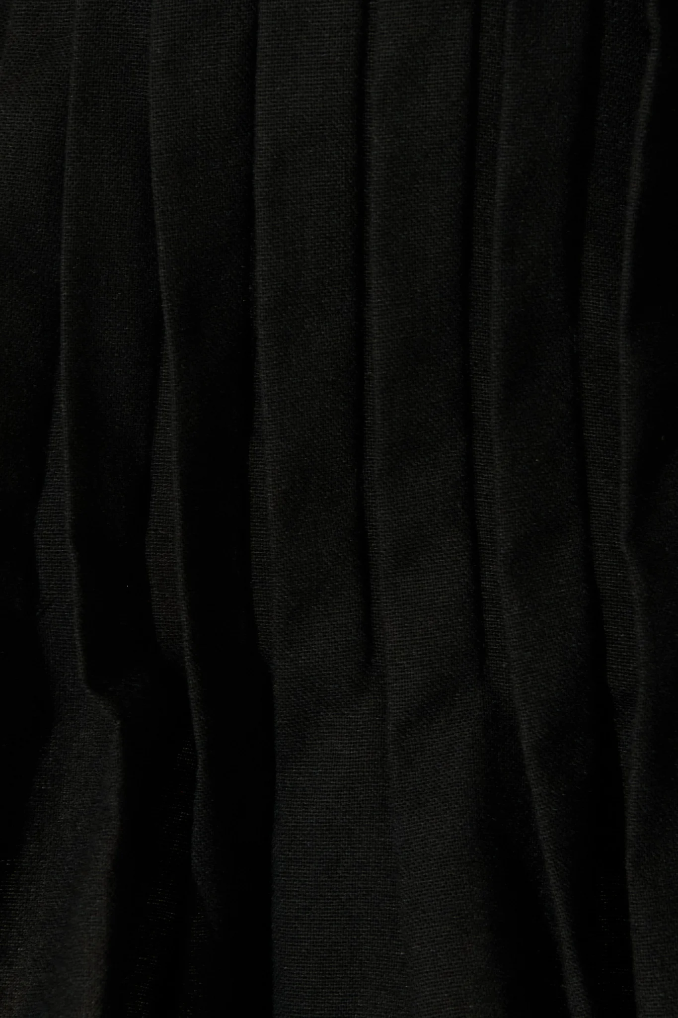 Destina Tie Front Top in Black Linen Blend - Image 6