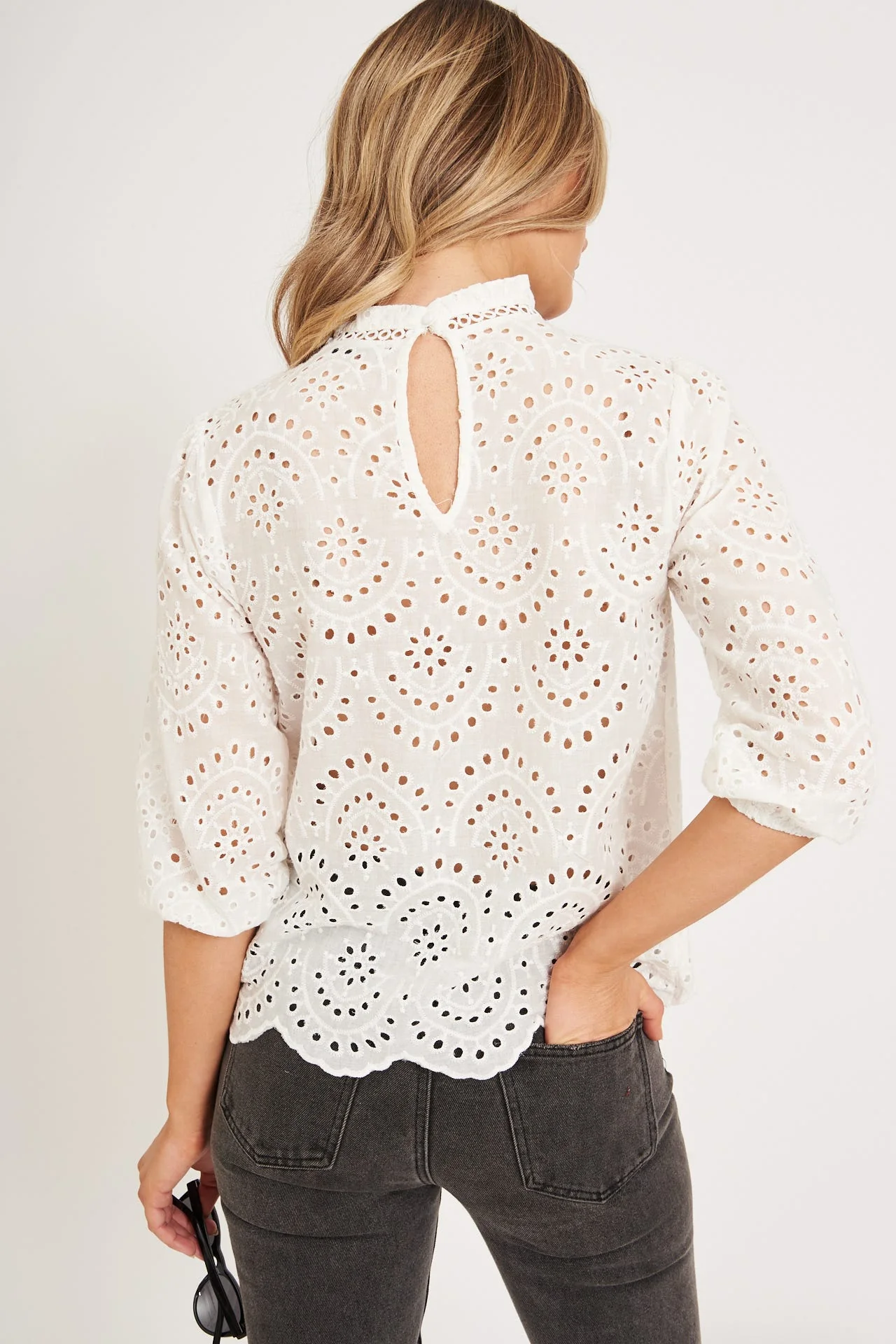 Donia Top In White Embroidery - Image 4