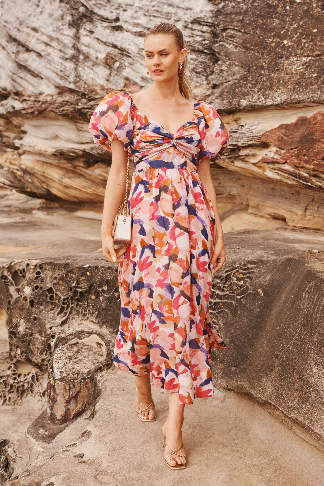Effortless Luxe Maxi Dress in Multi Print - Image 4